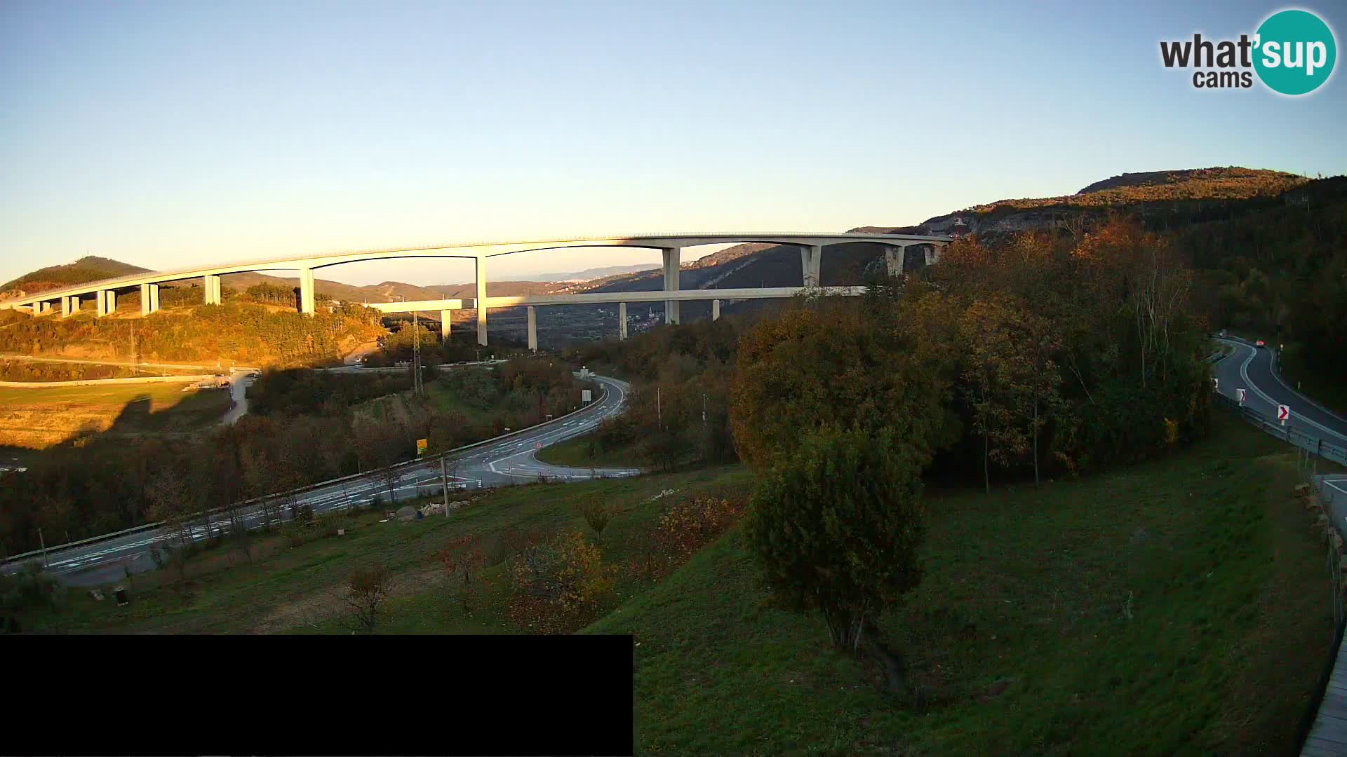 Camera en vivo Črni Kal Viaducto – Viki Burger