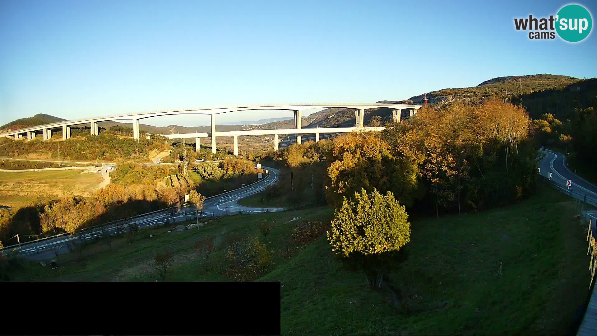 Camera en vivo Črni Kal Viaducto – Viki Burger