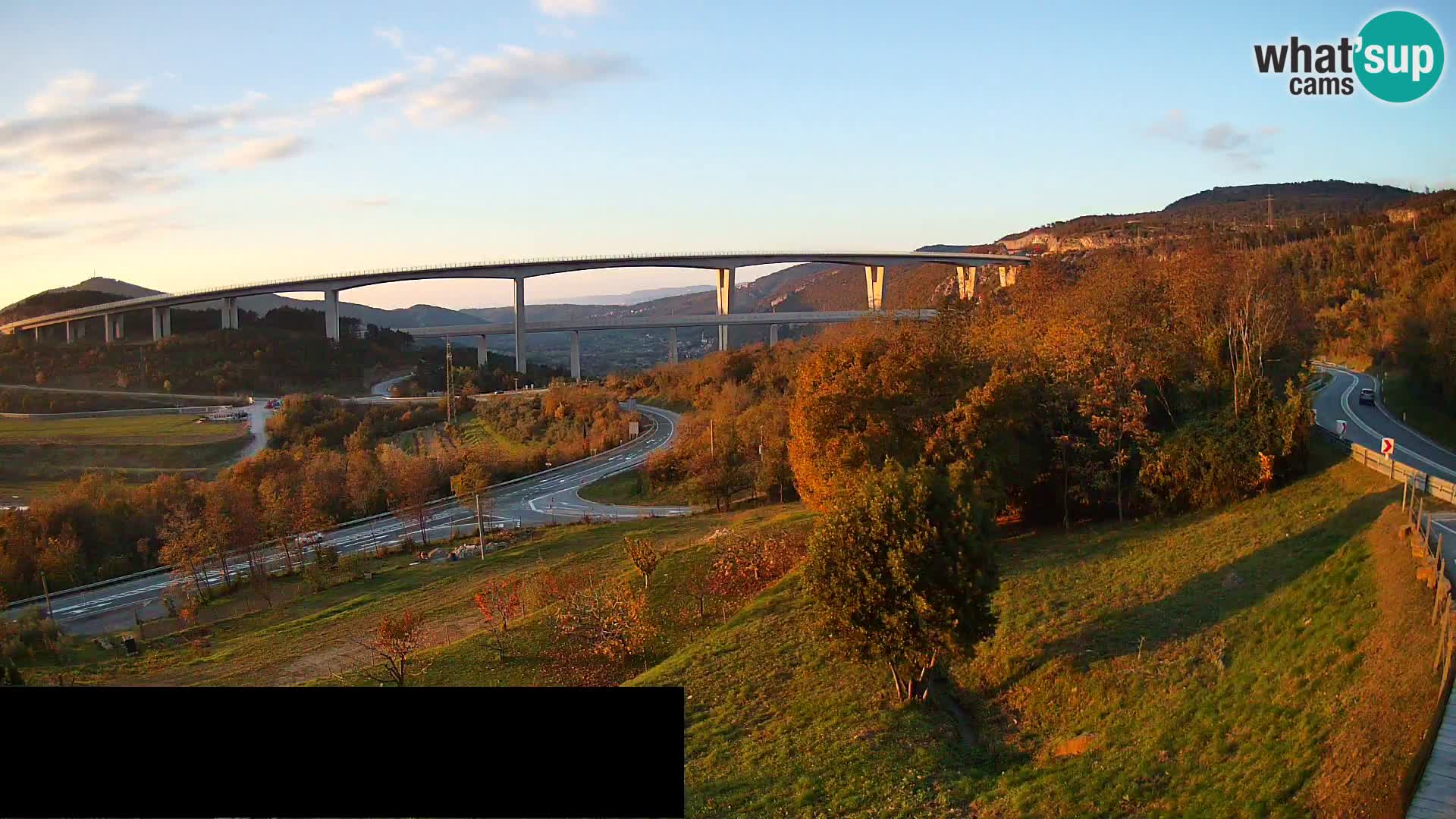 Camera en vivo Črni Kal Viaducto – Viki Burger