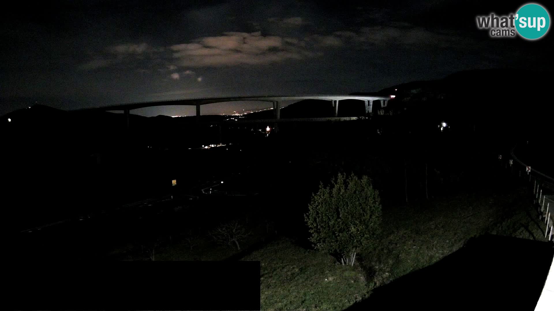 Webcam Črni Kal Viaduct – view from Viki Burger