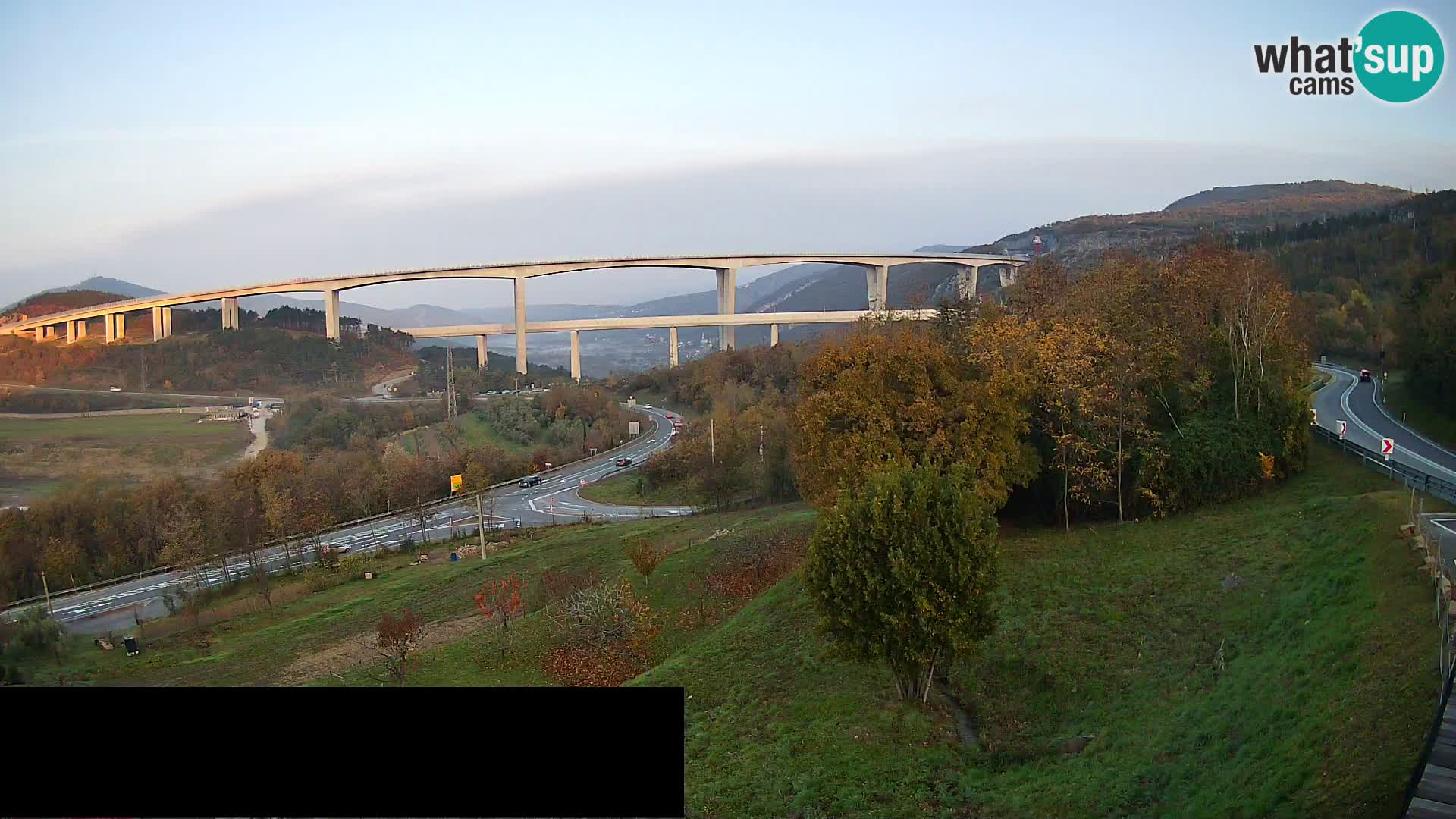 Webcam Črni Kal Viaduct – view from Viki Burger