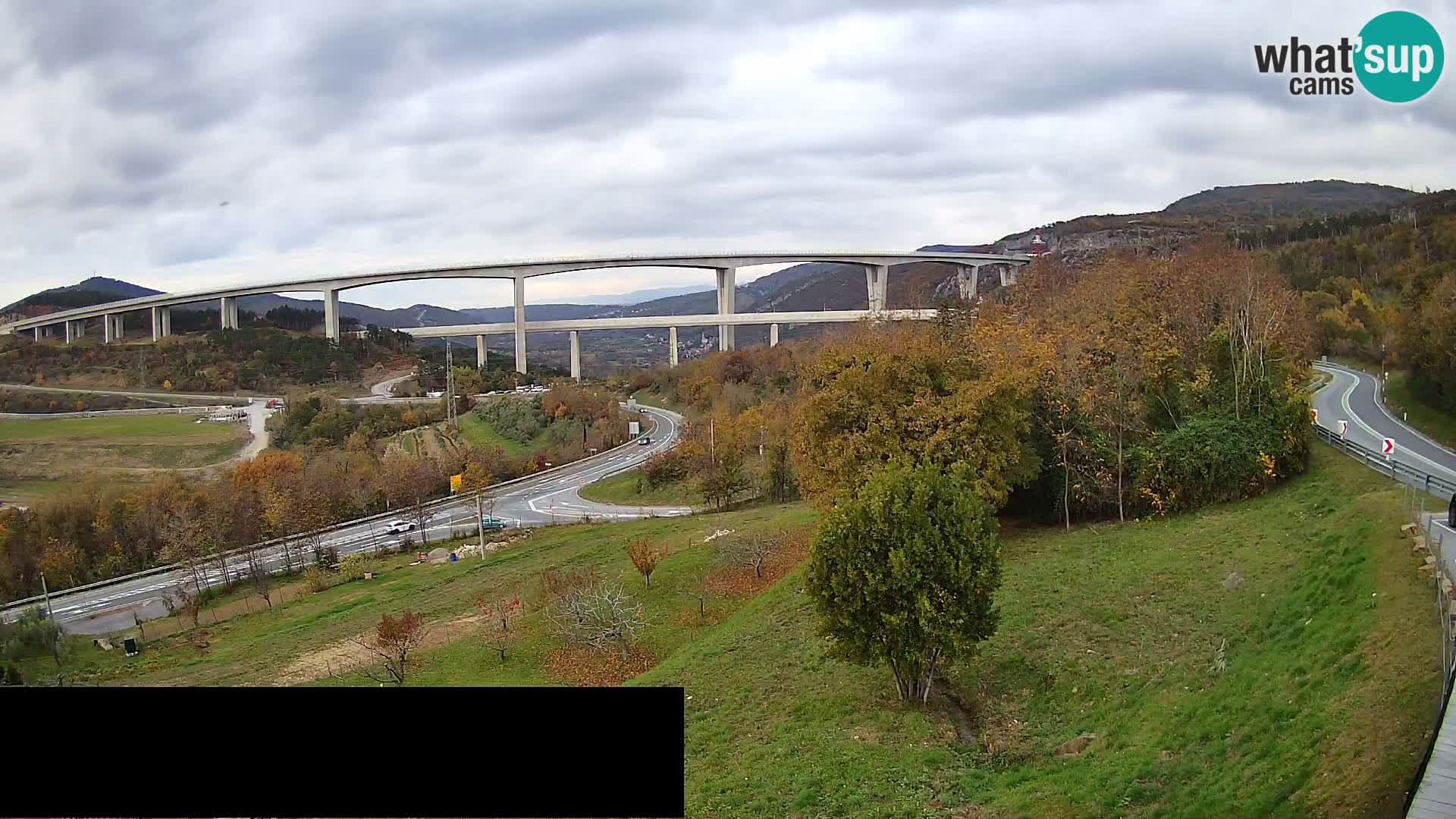 Webcam Črni Kal Viaduct – view from Viki Burger