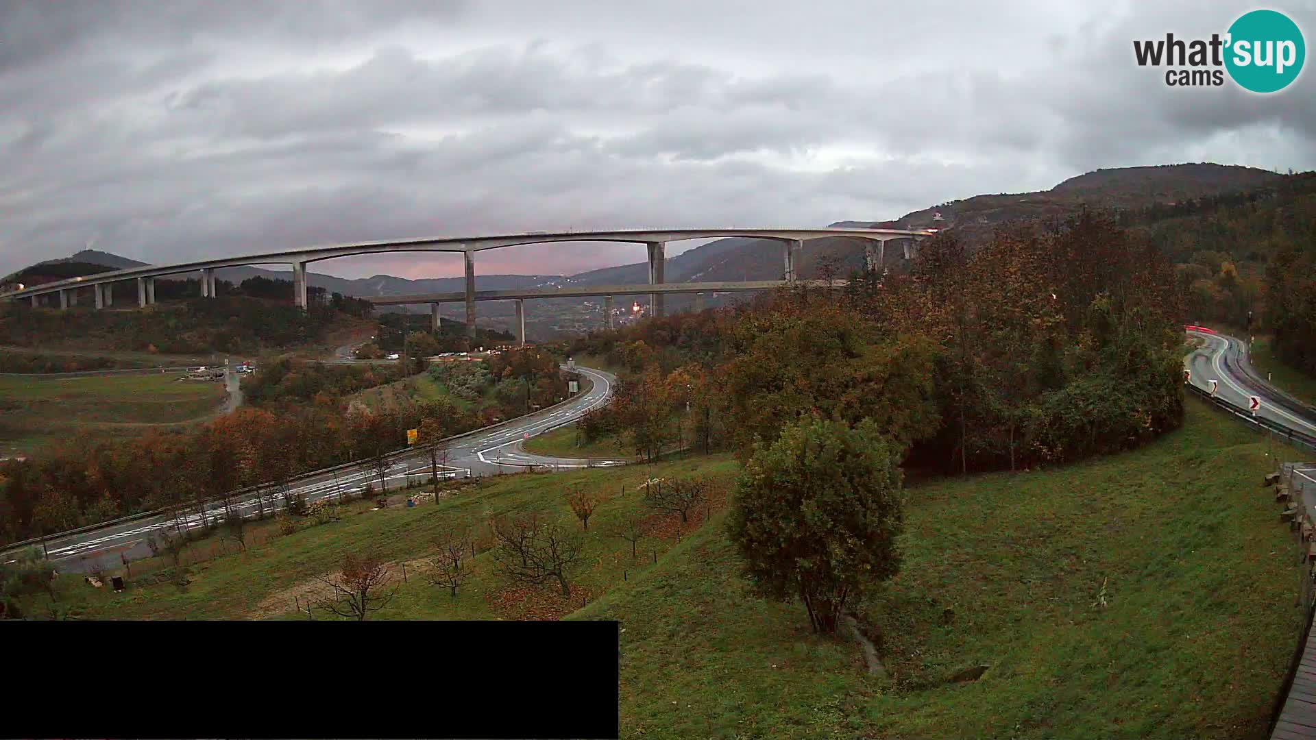 Camera en vivo Črni Kal Viaducto – Viki Burger