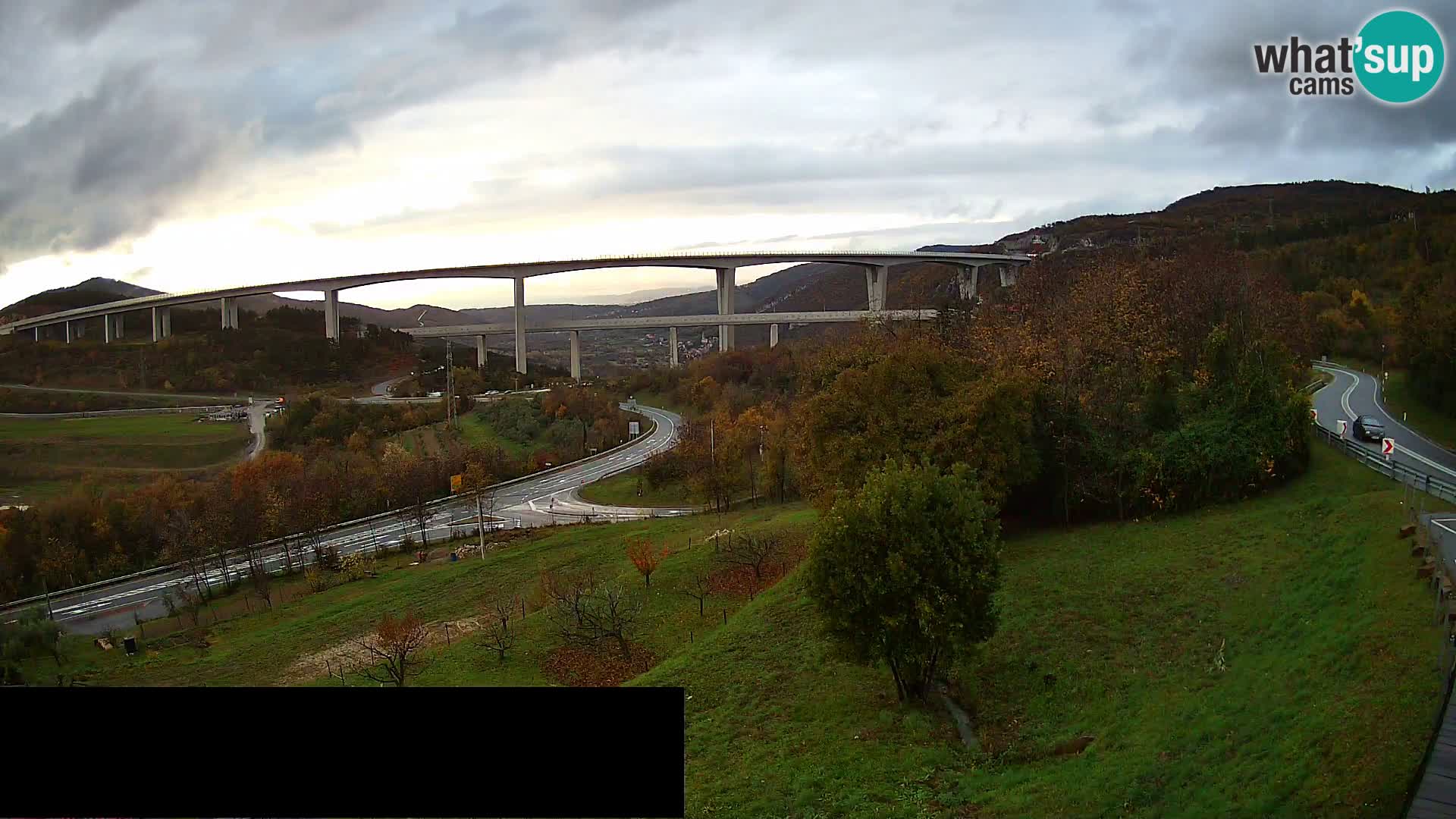Live cam Črni Kal Viaduc – Viki Burger