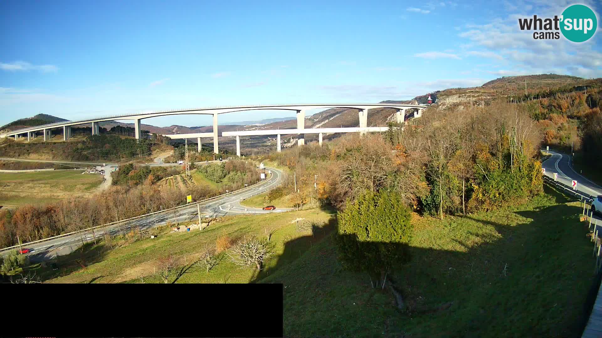 Webcam Črni Kal Viaduct – view from Viki Burger