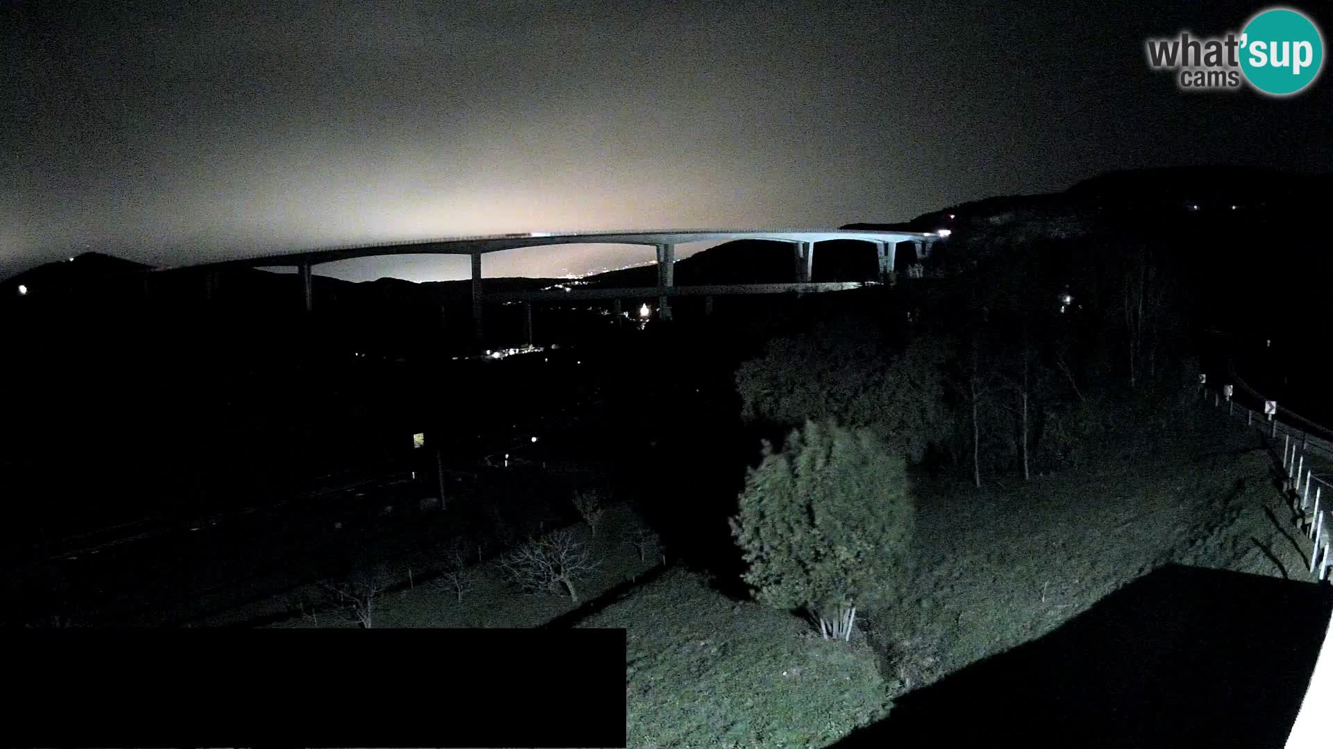 Webcam Črni Kal Viaduct – view from Viki Burger