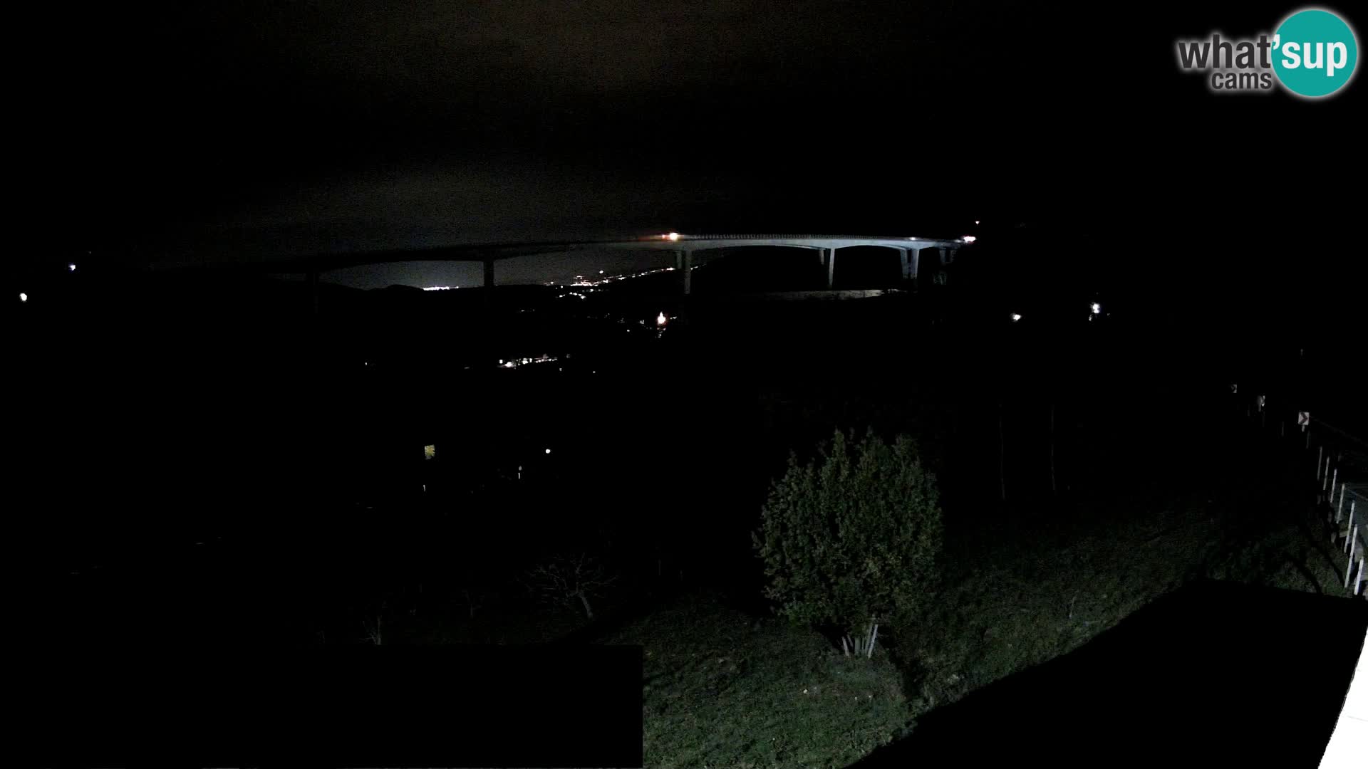 Live cam Črni Kal Viaduc – Viki Burger