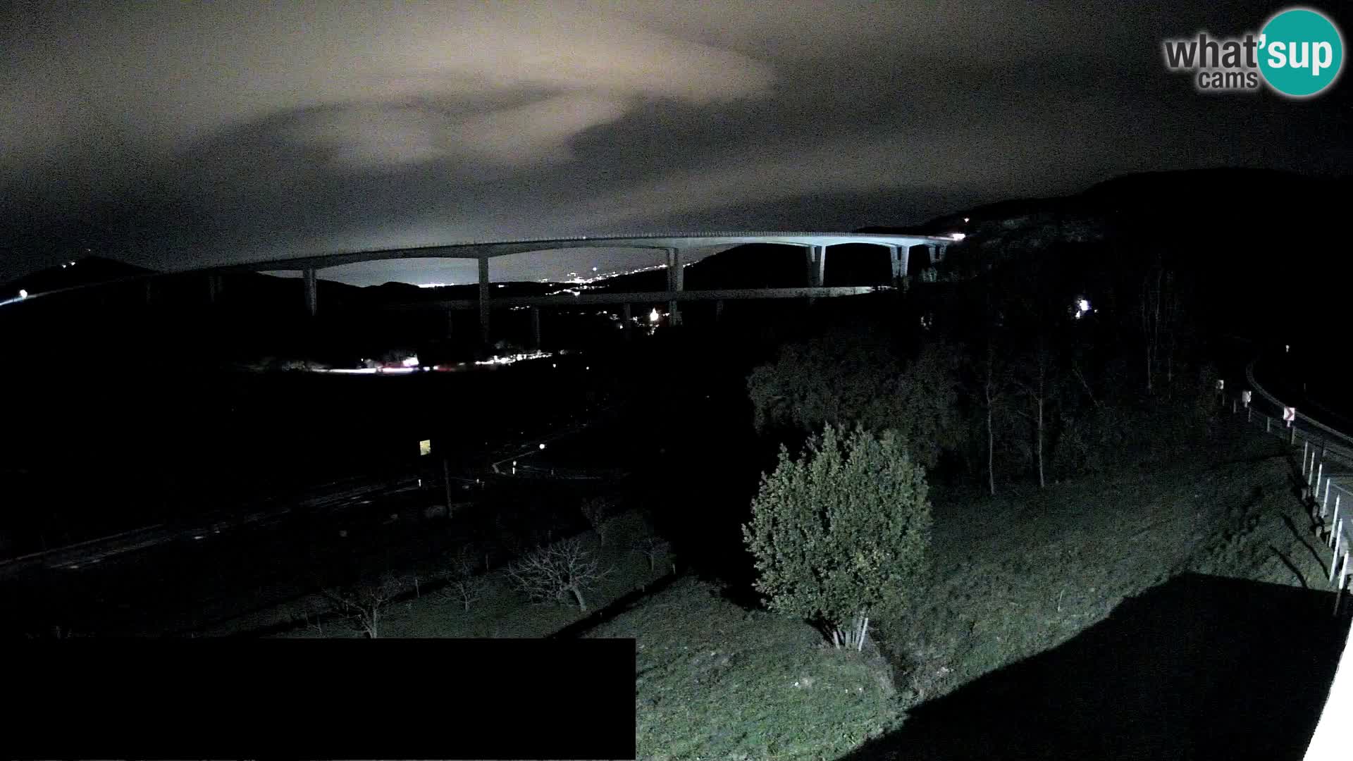 Camera en vivo Črni Kal Viaducto – Viki Burger