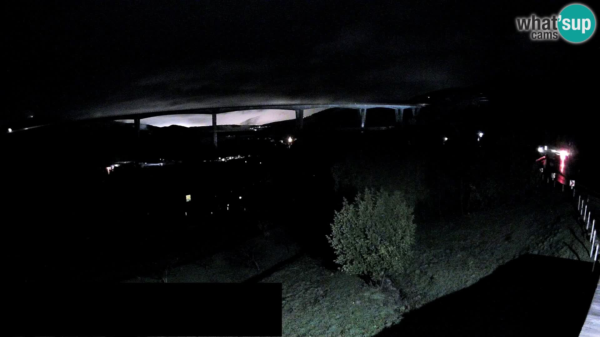 Live cam Črni Kal Viaduc – Viki Burger