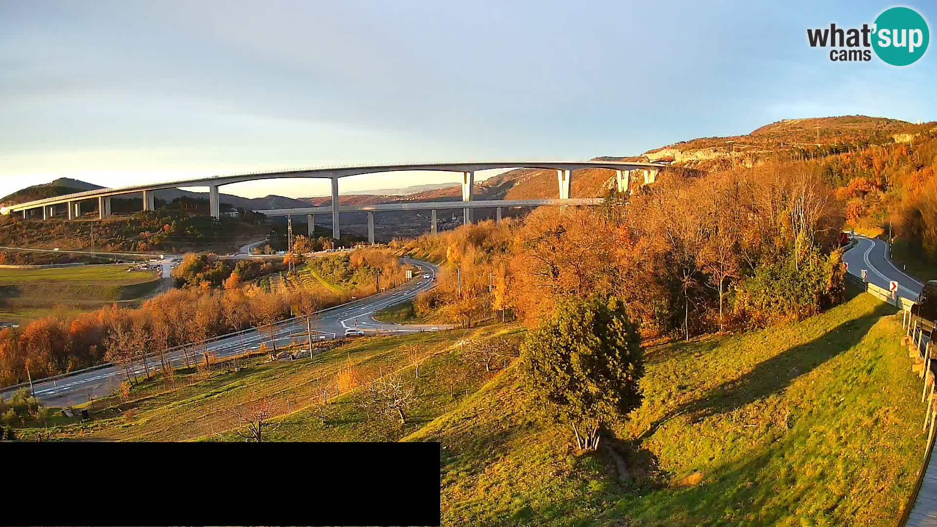 Kamera v živo Črni Kal Viadukt – pogled z Viki Burgerja