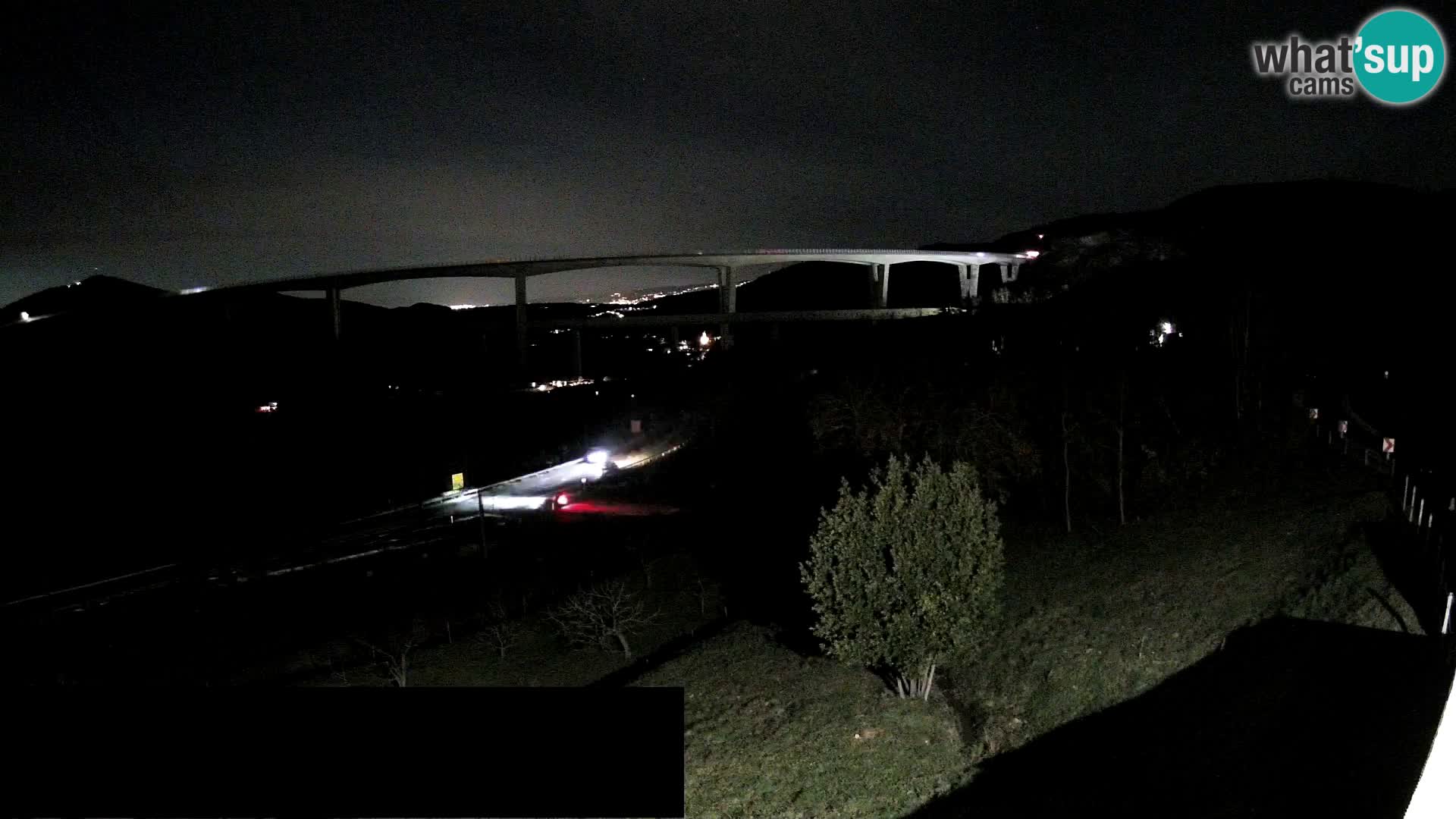 Live cam Črni Kal Viaduc – Viki Burger