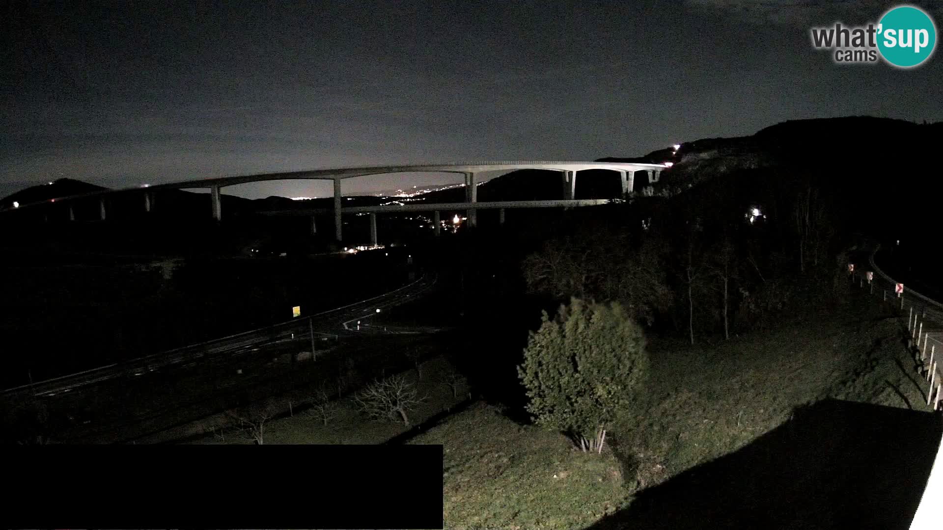 Live cam Črni Kal Viaduc – Viki Burger