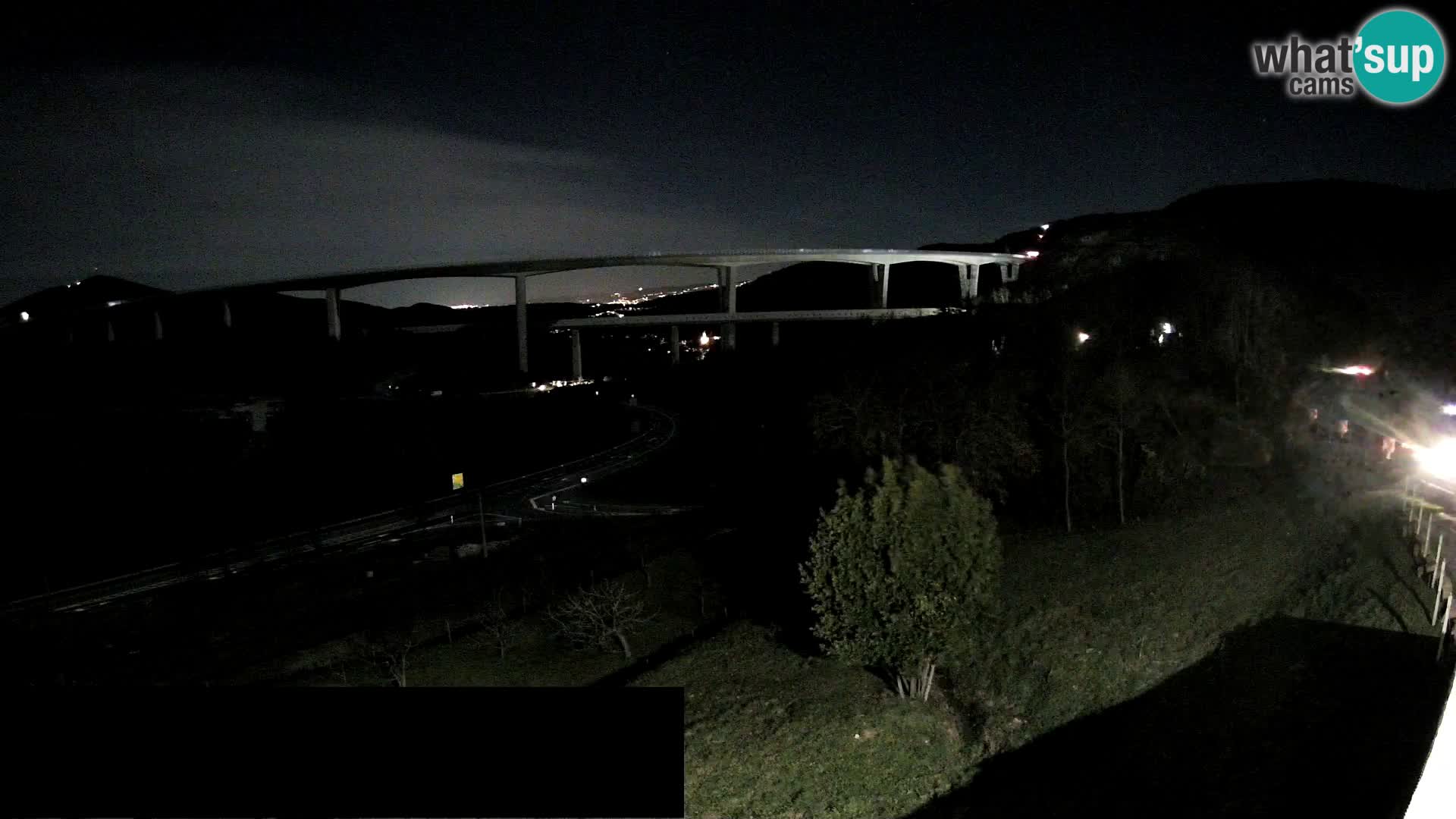 Live cam Črni Kal Viaduc – Viki Burger