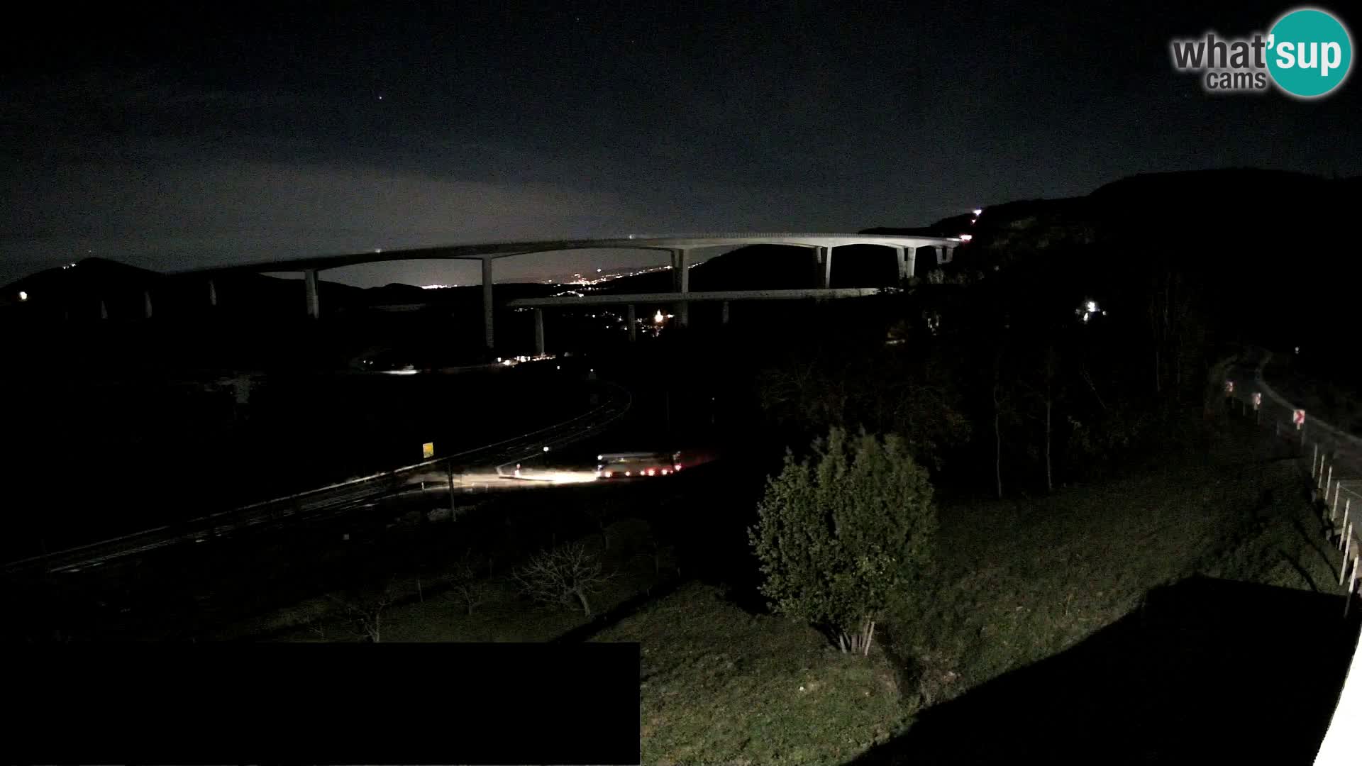 Live cam Črni Kal Viaduc – Viki Burger