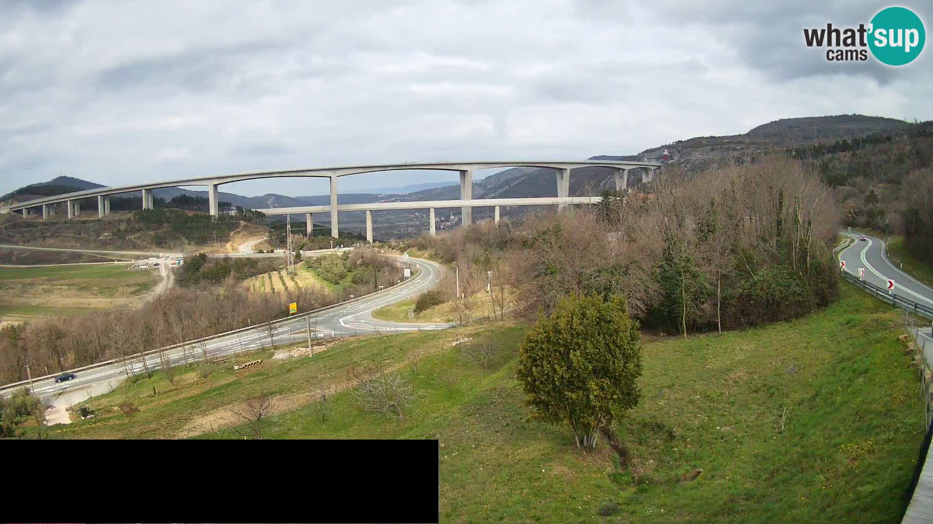 Webcam Črni Kal Viaduct – view from Viki Burger