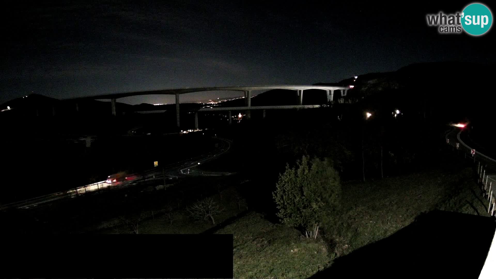 Webcam Črni Kal Viaduct – view from Viki Burger