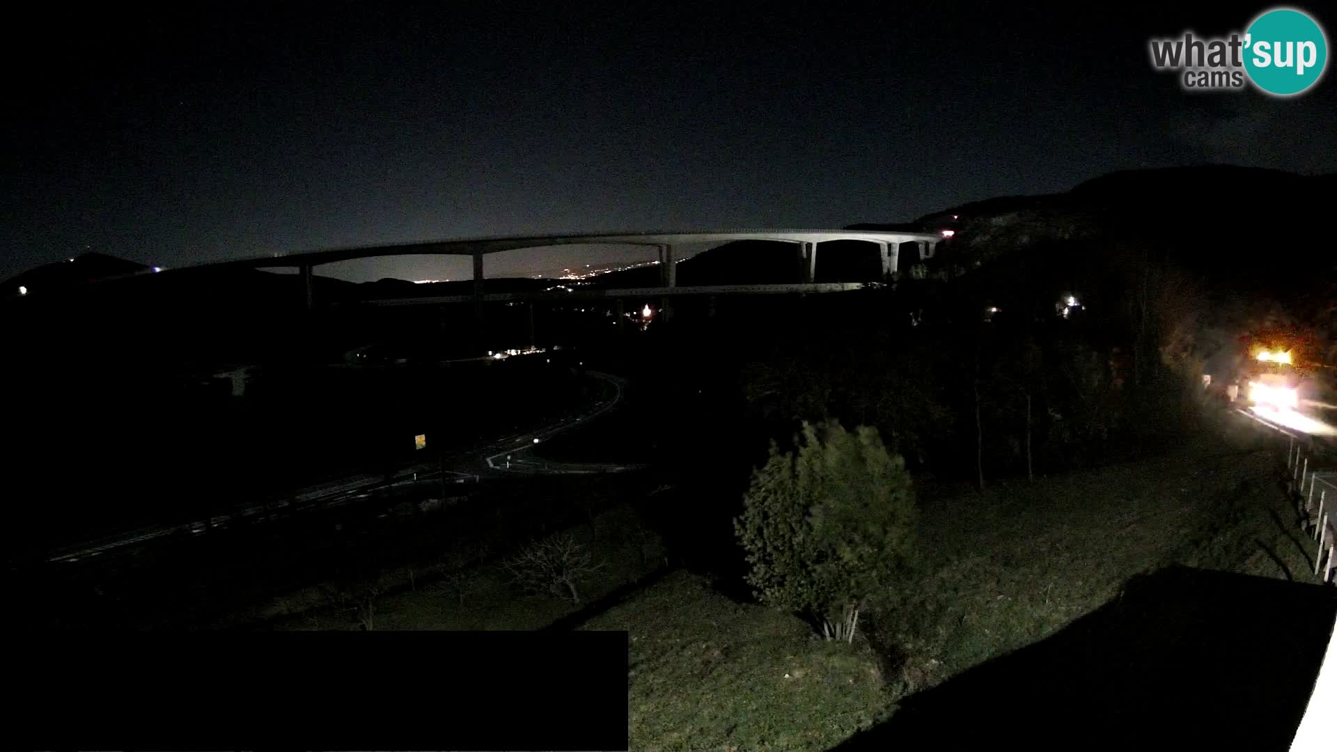 Live cam Črni Kal Viaduc – Viki Burger