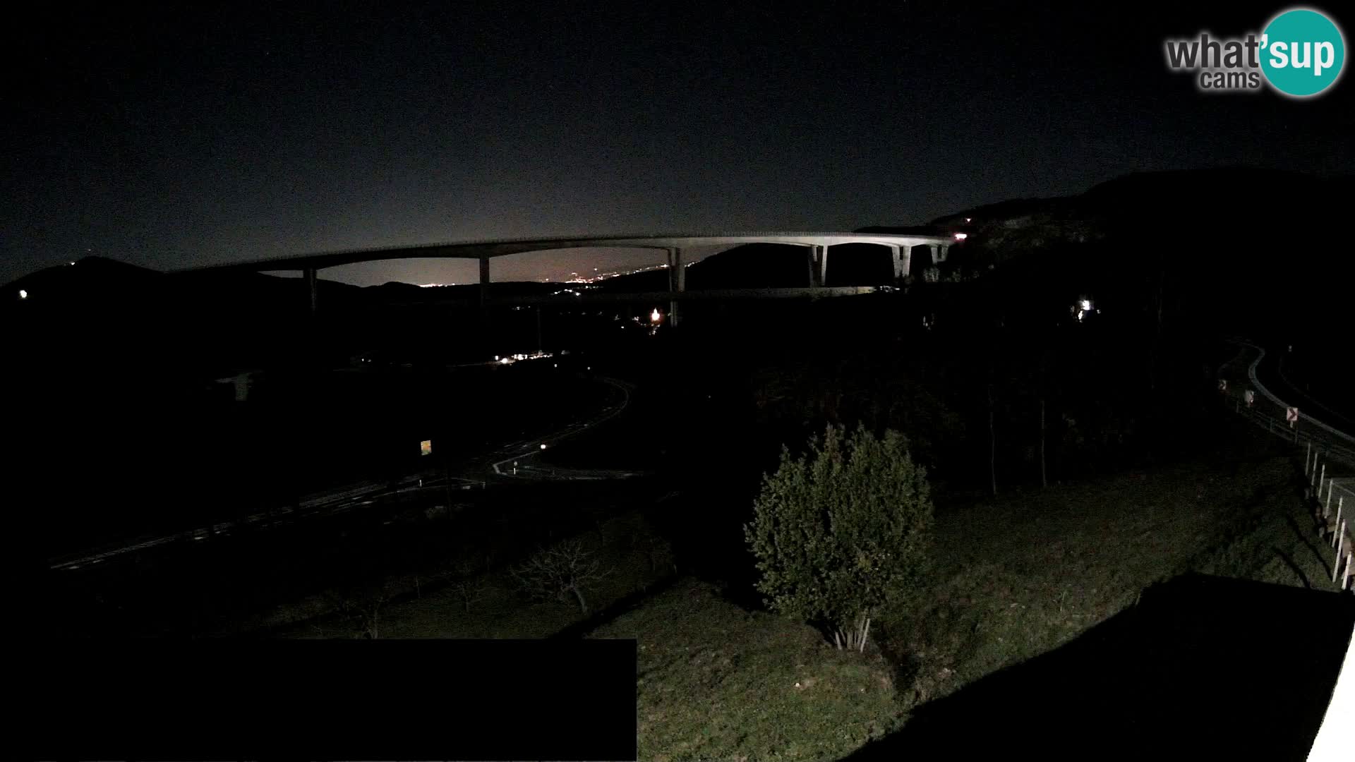 Kamera v živo Črni Kal Viadukt – pogled z Viki Burgerja