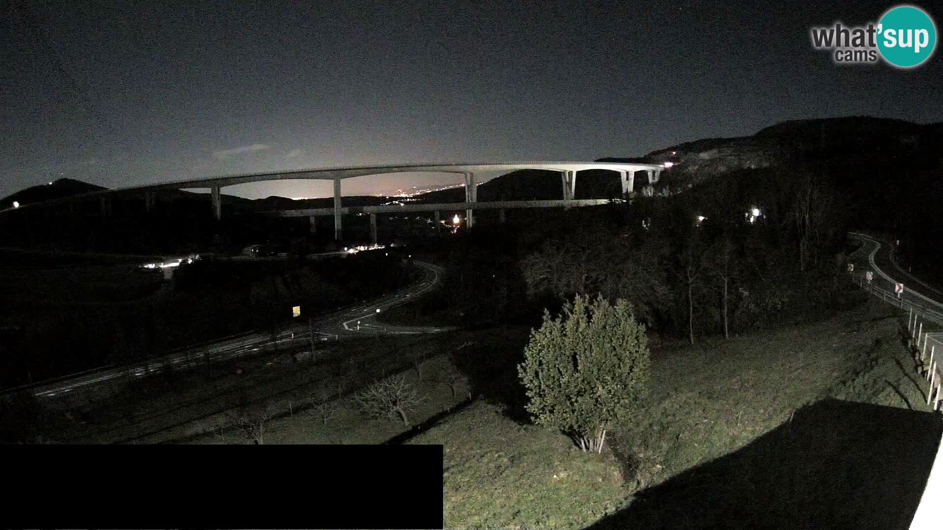 Webcam Črni Kal Viaduct – view from Viki Burger