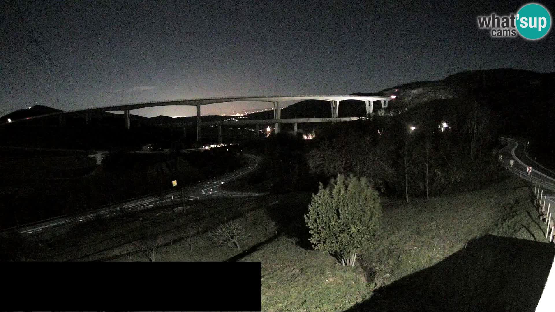 Webcam Črni Kal Viaduct – view from Viki Burger