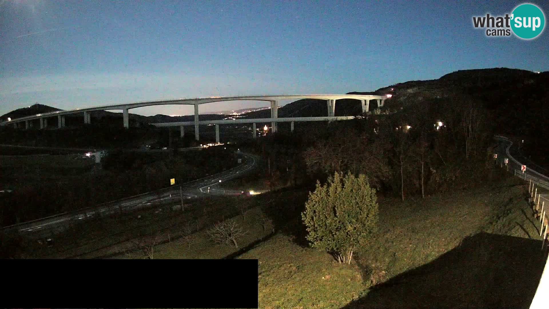 Camera en vivo Črni Kal Viaducto – Viki Burger