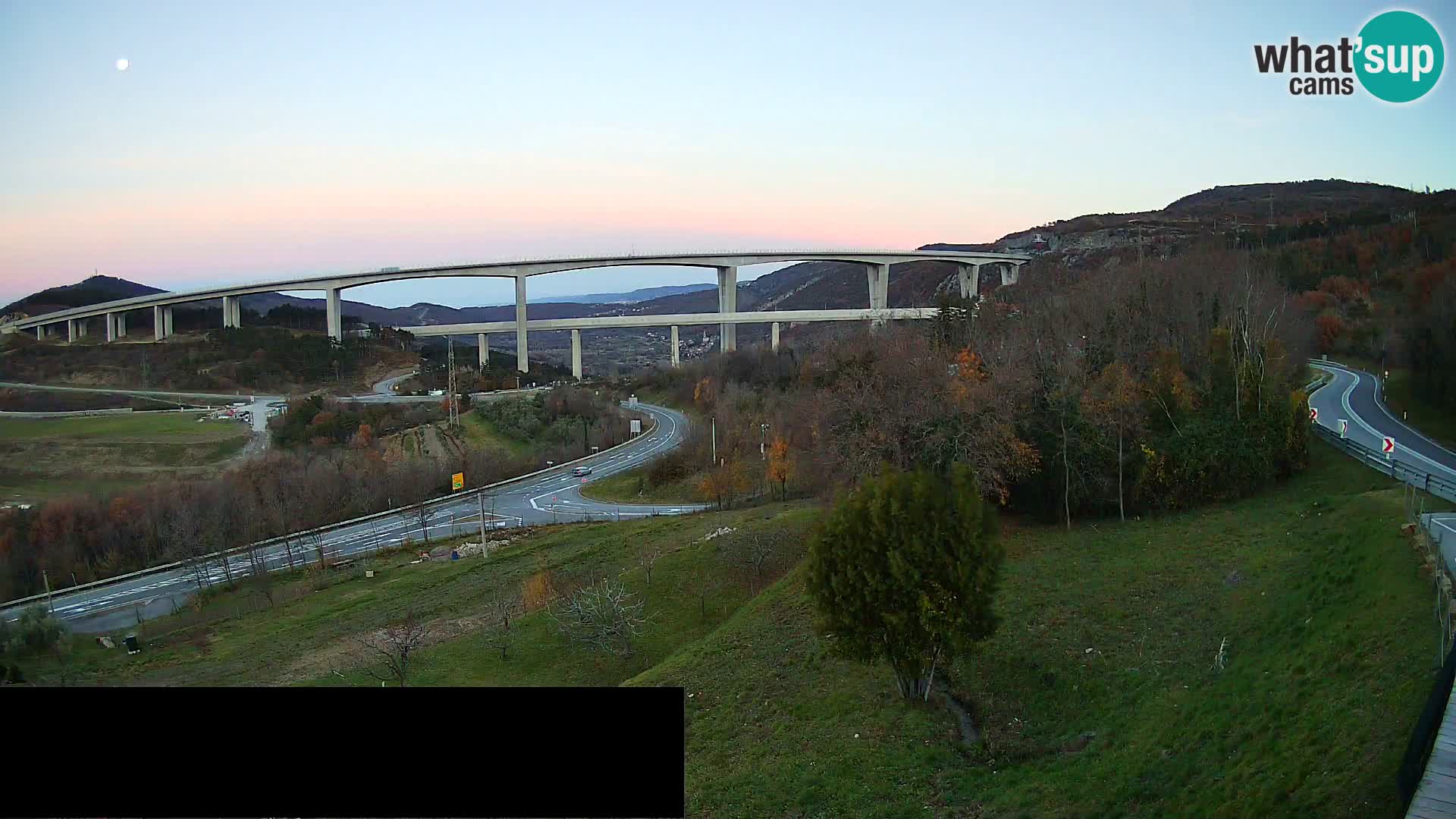 Livecam  Črni Kal Viadotto – panorama dal Viki Burger