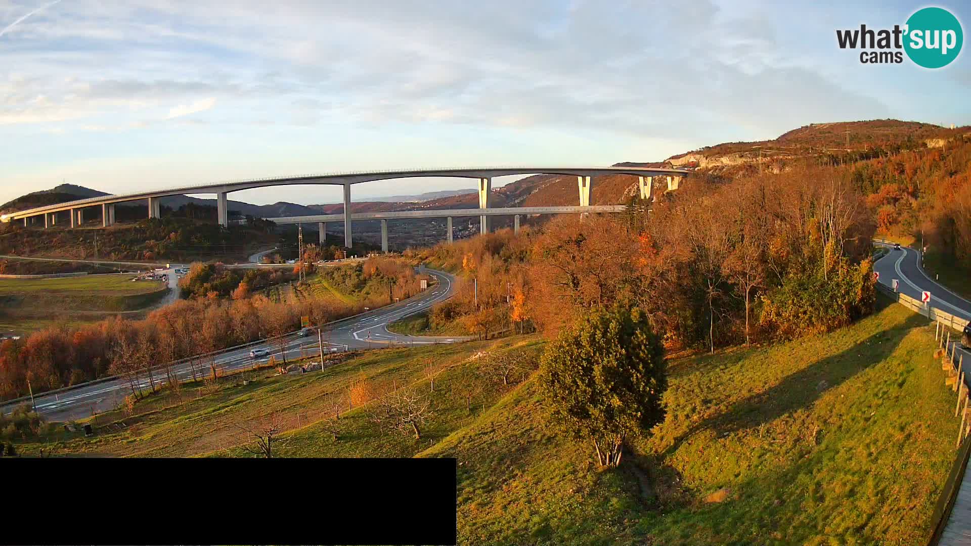 Live cam Črni Kal Viaduc – Viki Burger