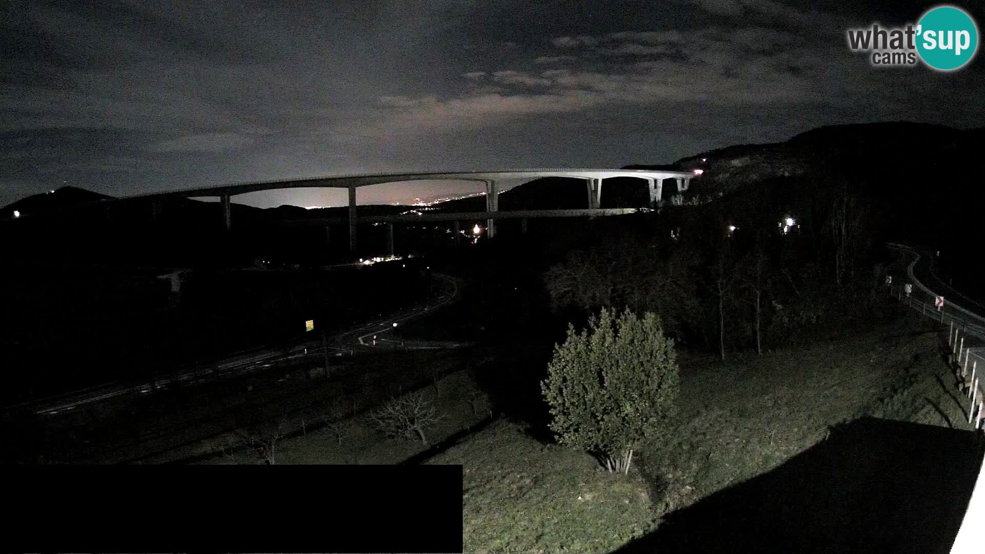 Livecam Črni Kal Viadotto – panorama dal Viki Burger