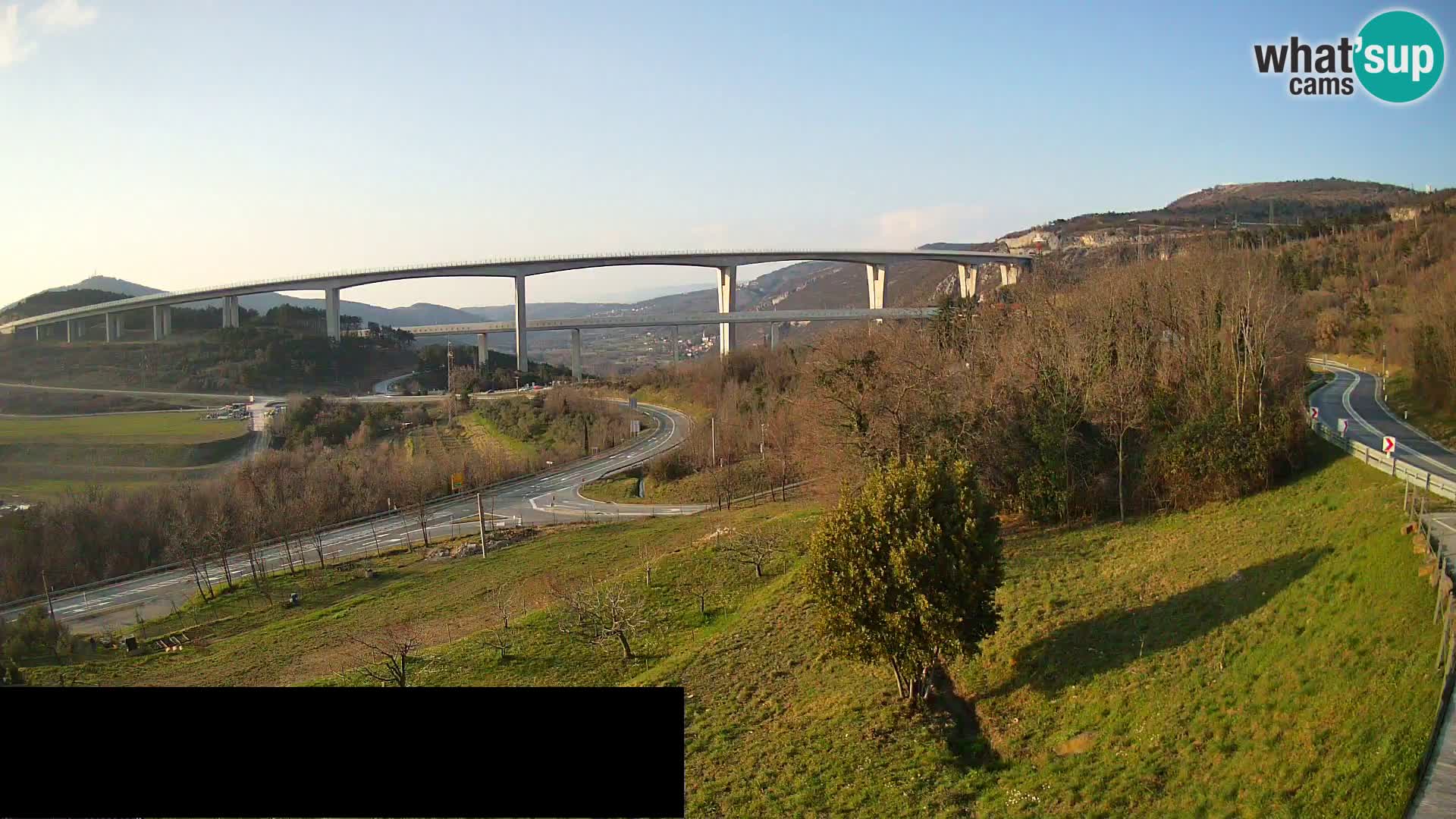 Live cam Črni Kal Viaduc – Viki Burger
