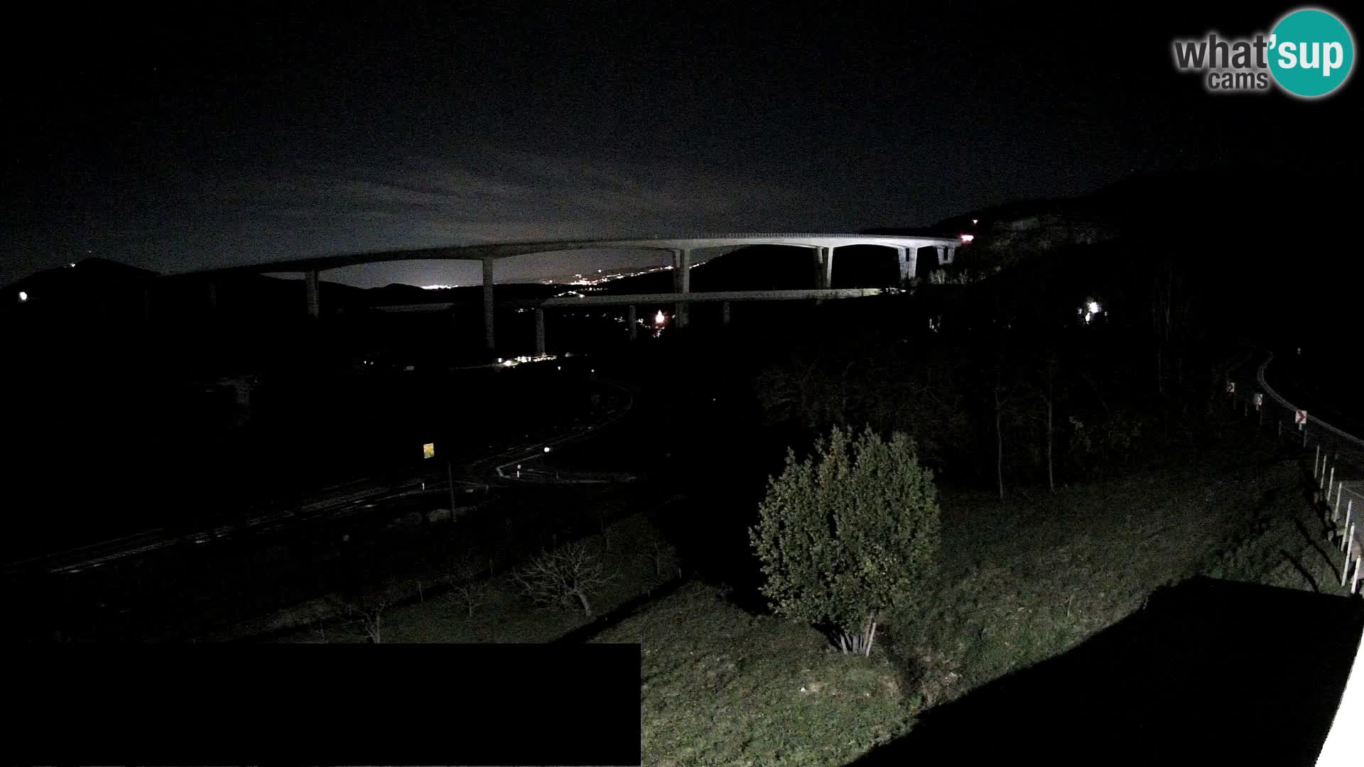 Kamera v živo Črni Kal Viadukt – pogled z Viki Burgerja