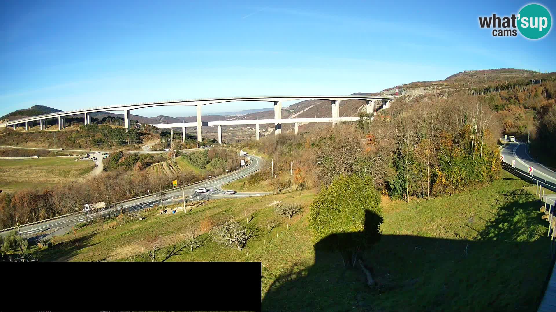 Webcam Črni Kal Viaduct – view from Viki Burger