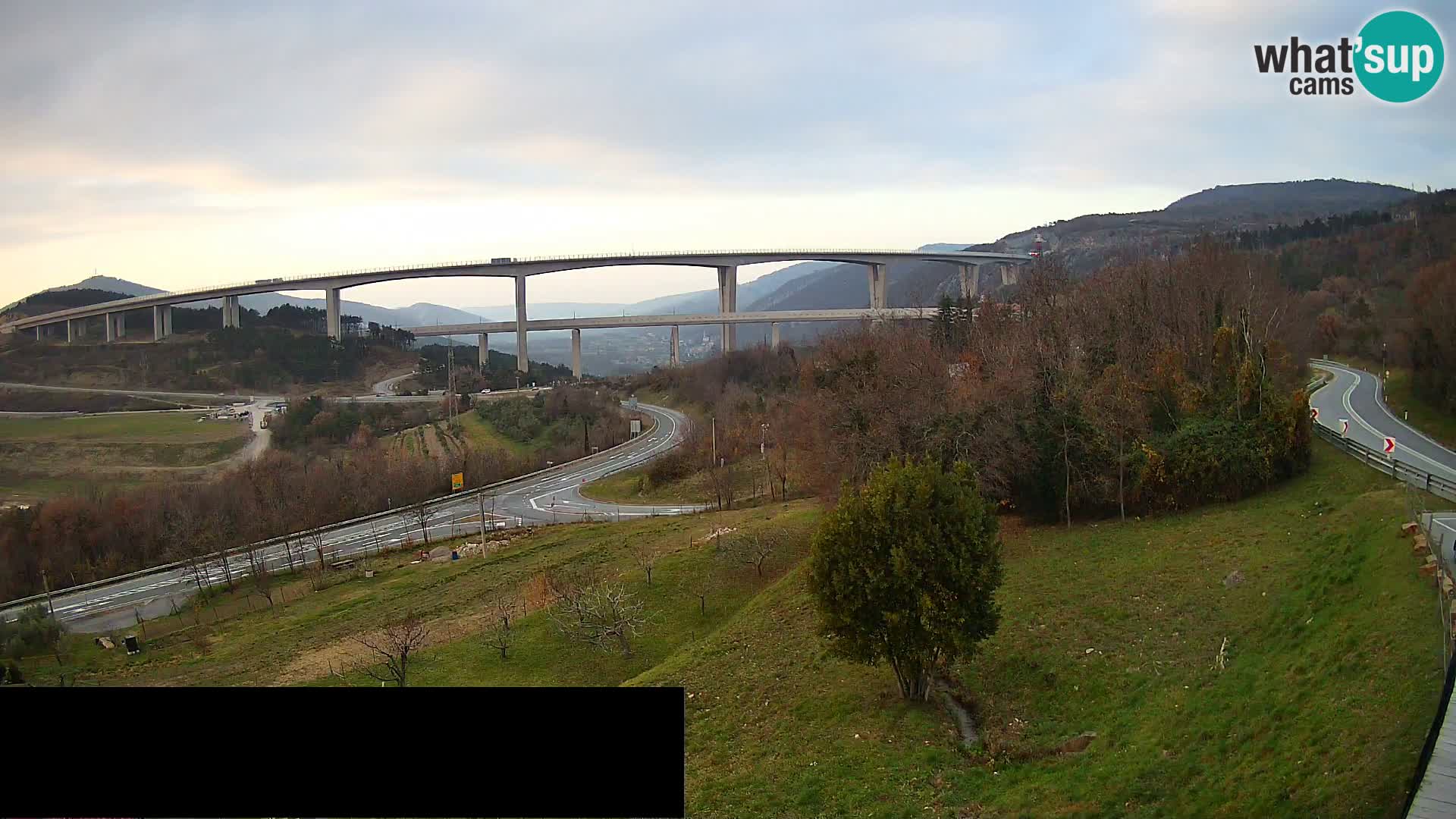 Livecam  Črni Kal Viadotto – panorama dal Viki Burger