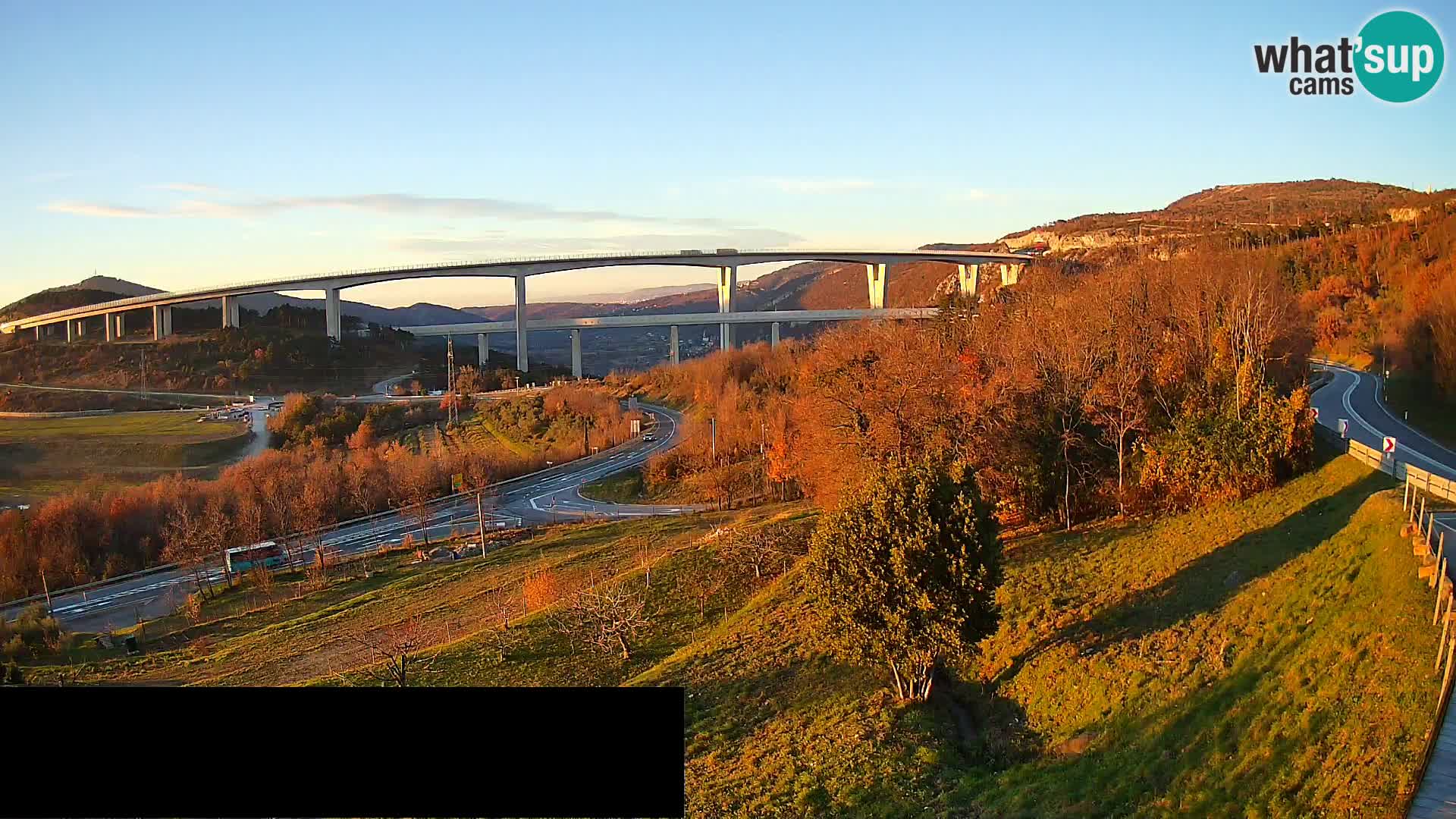 Camera en vivo Črni Kal Viaducto – Viki Burger