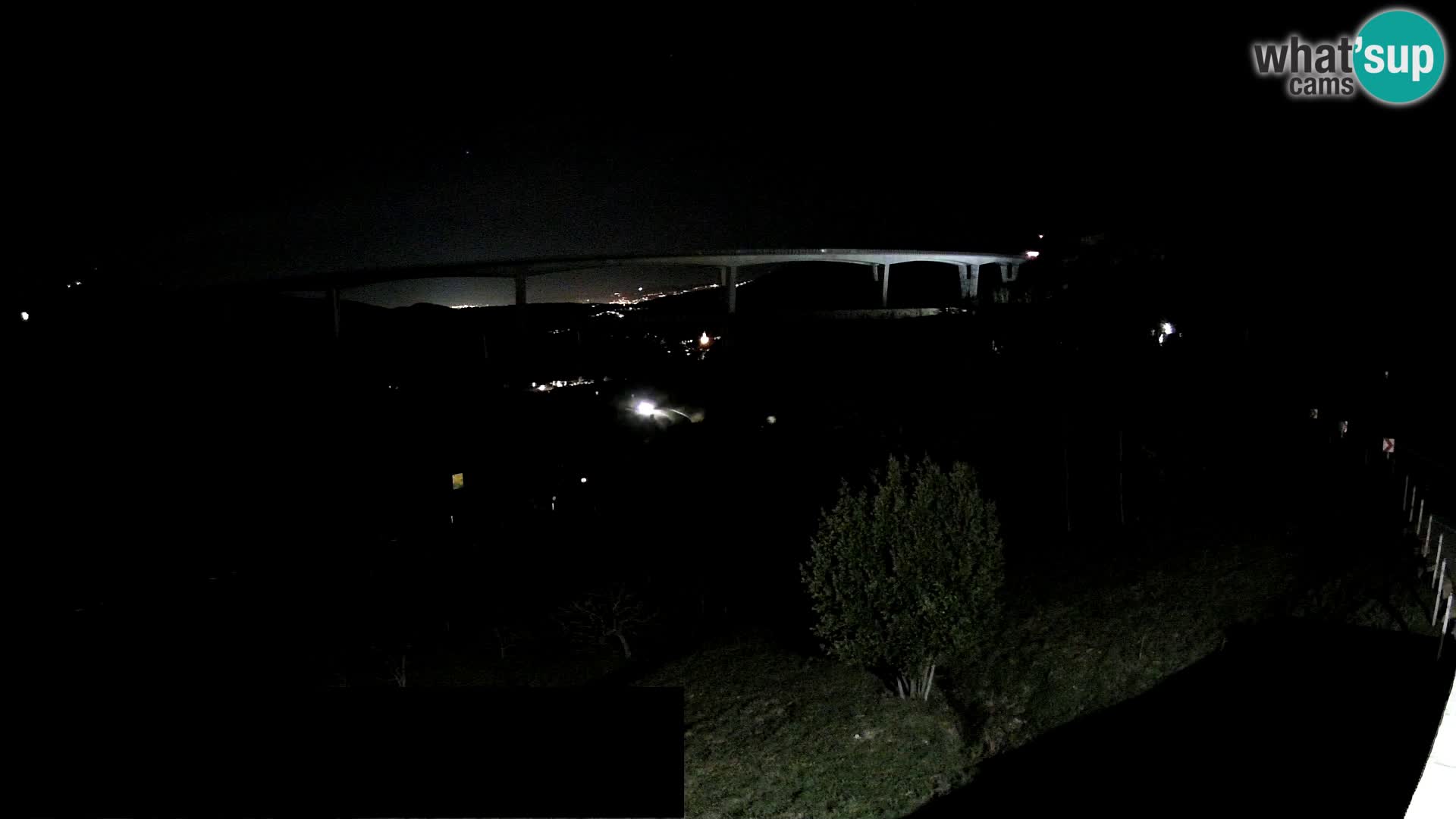 Kamera v živo Črni Kal Viadukt – pogled z Viki Burgerja