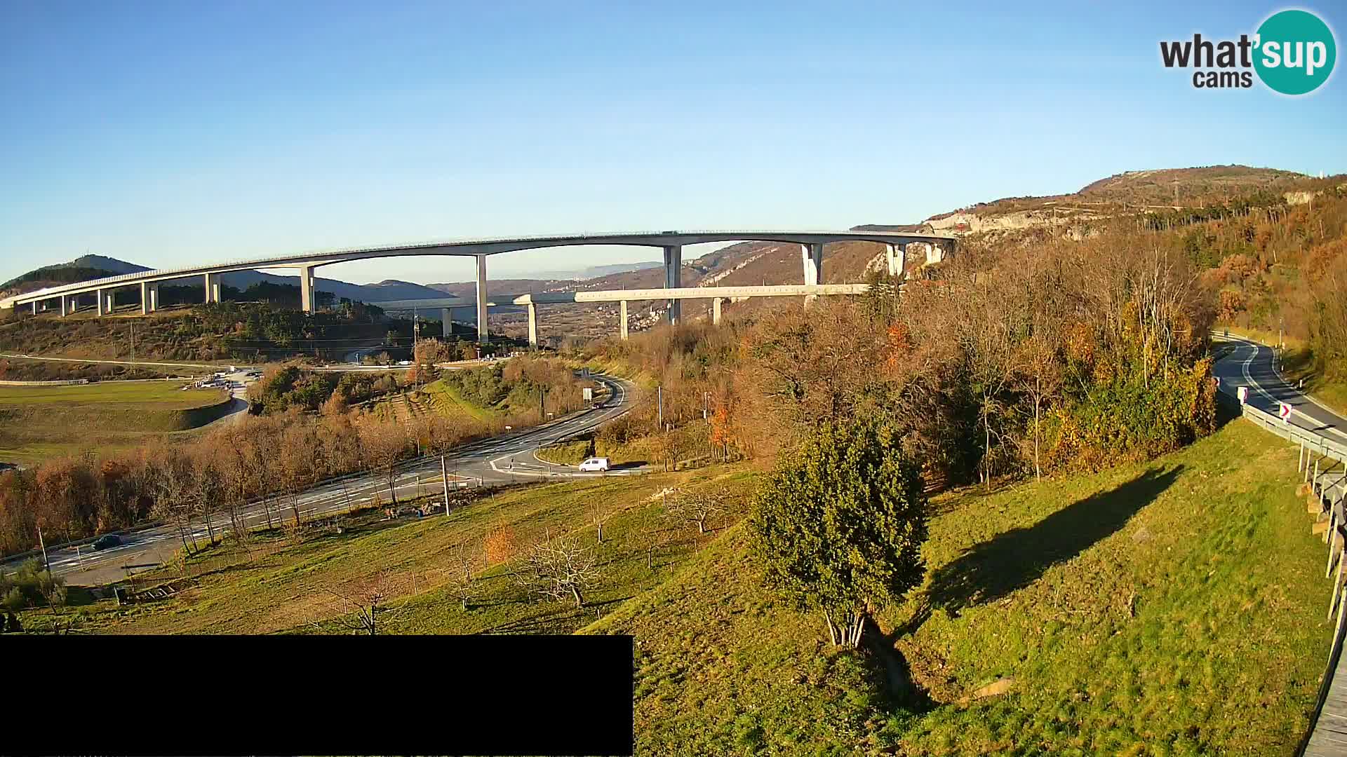 Live cam Črni Kal Viaduc – Viki Burger