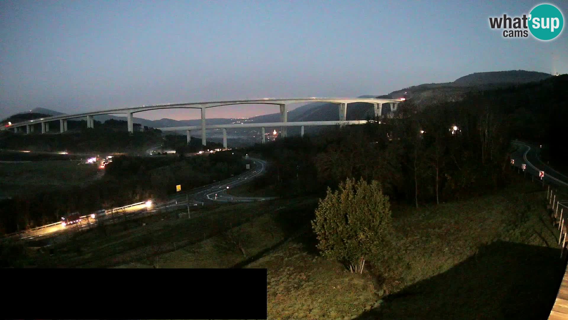 Web kamera Črni Kal Viadukt – pogled sa Viki Burgerja