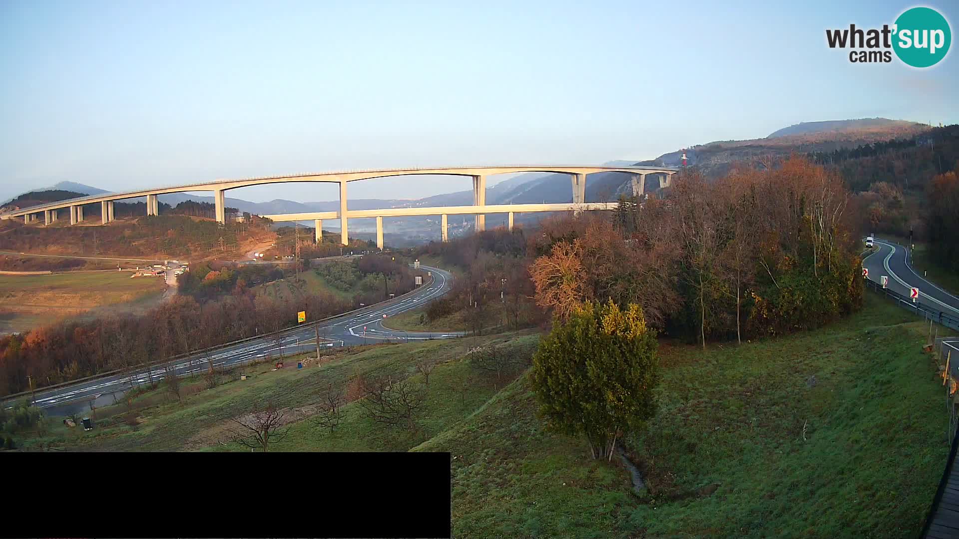 Camera en vivo Črni Kal Viaducto – Viki Burger