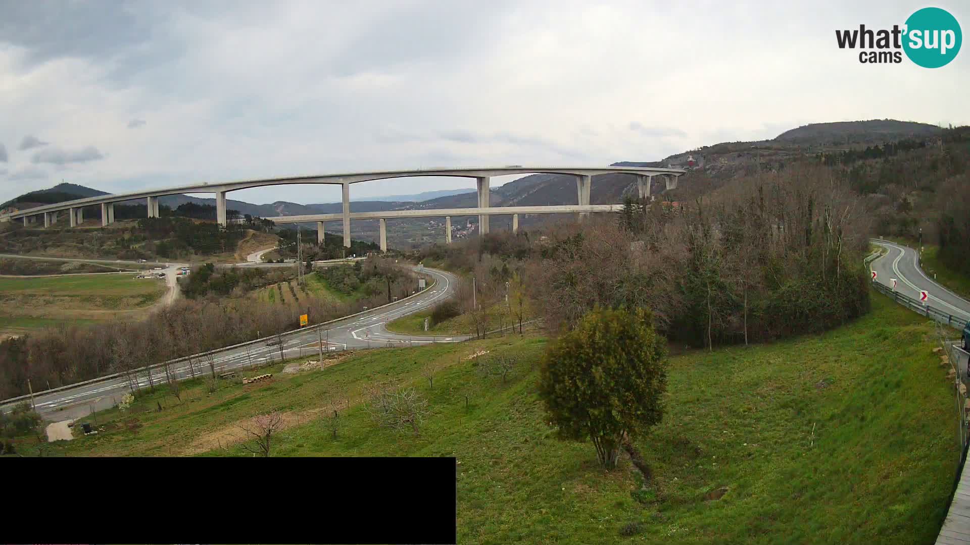 Live cam Črni Kal Viaduc – Viki Burger