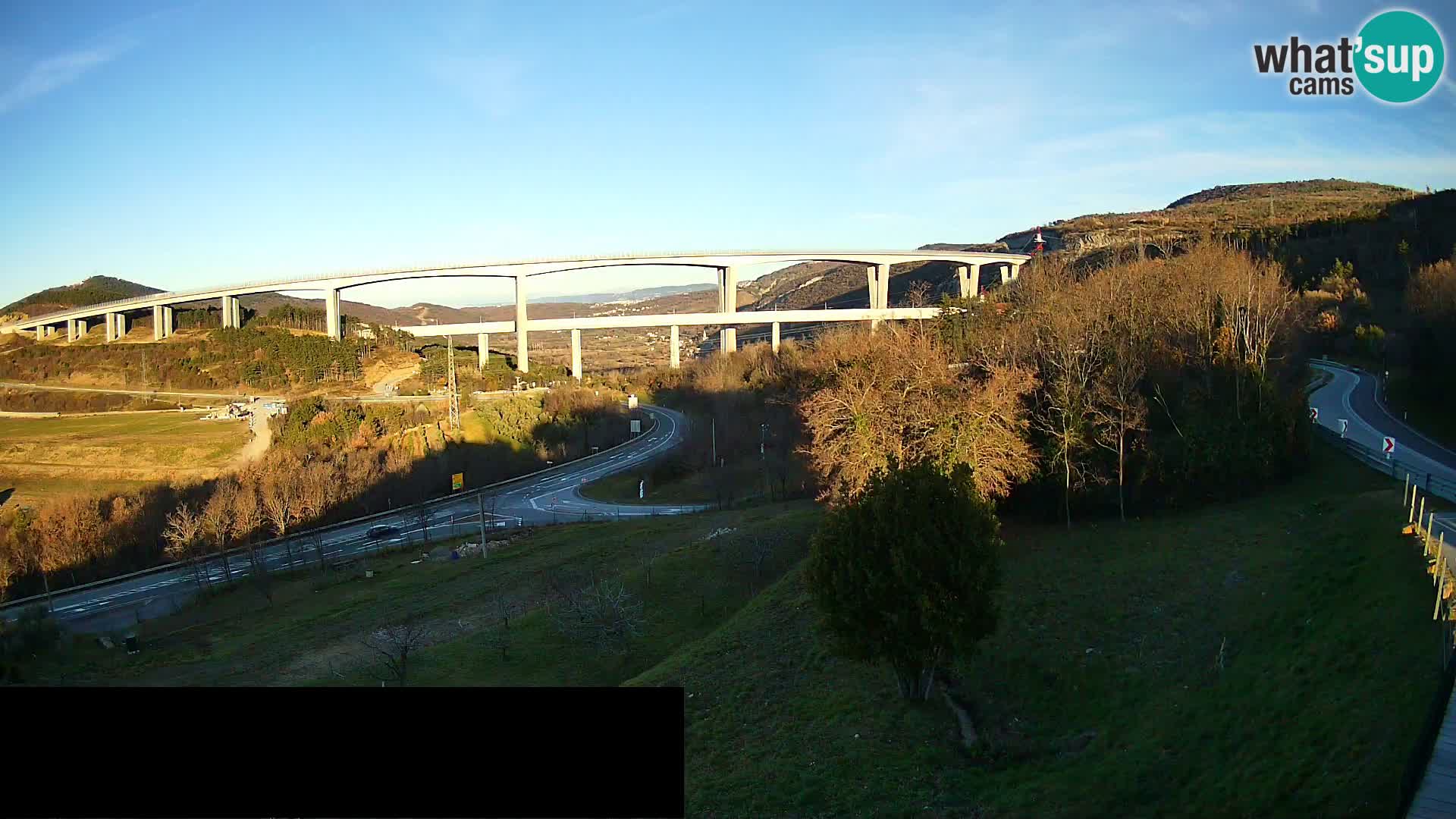 Live cam Črni Kal Viaduc – Viki Burger