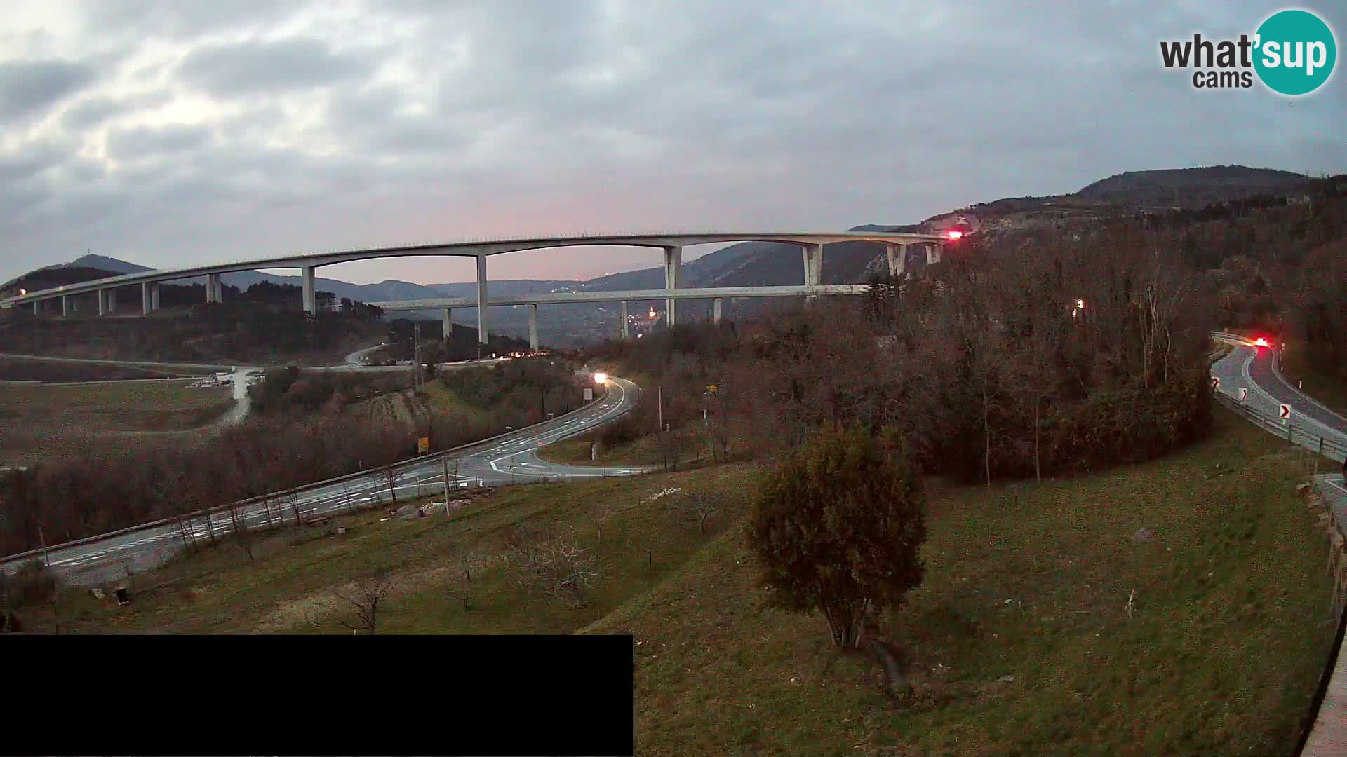 Camera en vivo Črni Kal Viaducto – Viki Burger