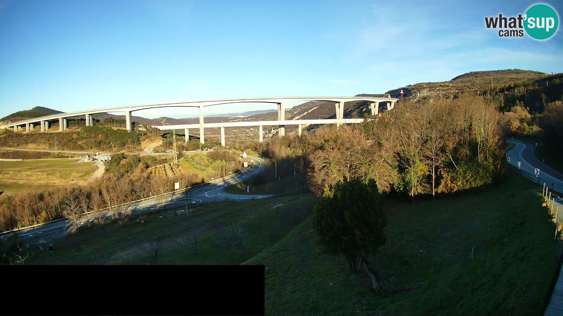 Kamera v živo Črni Kal Viadukt – pogled z Viki Burgerja