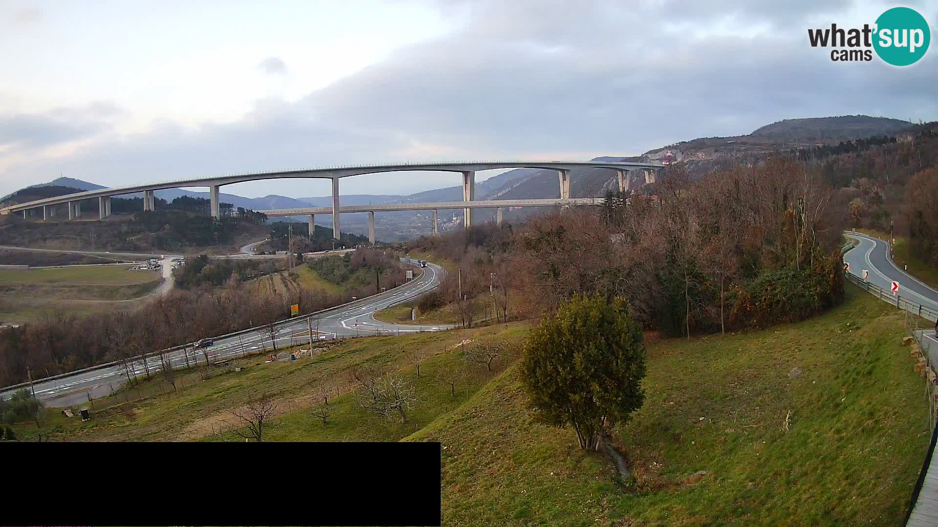 Webcam Črni Kal Viaduct – view from Viki Burger