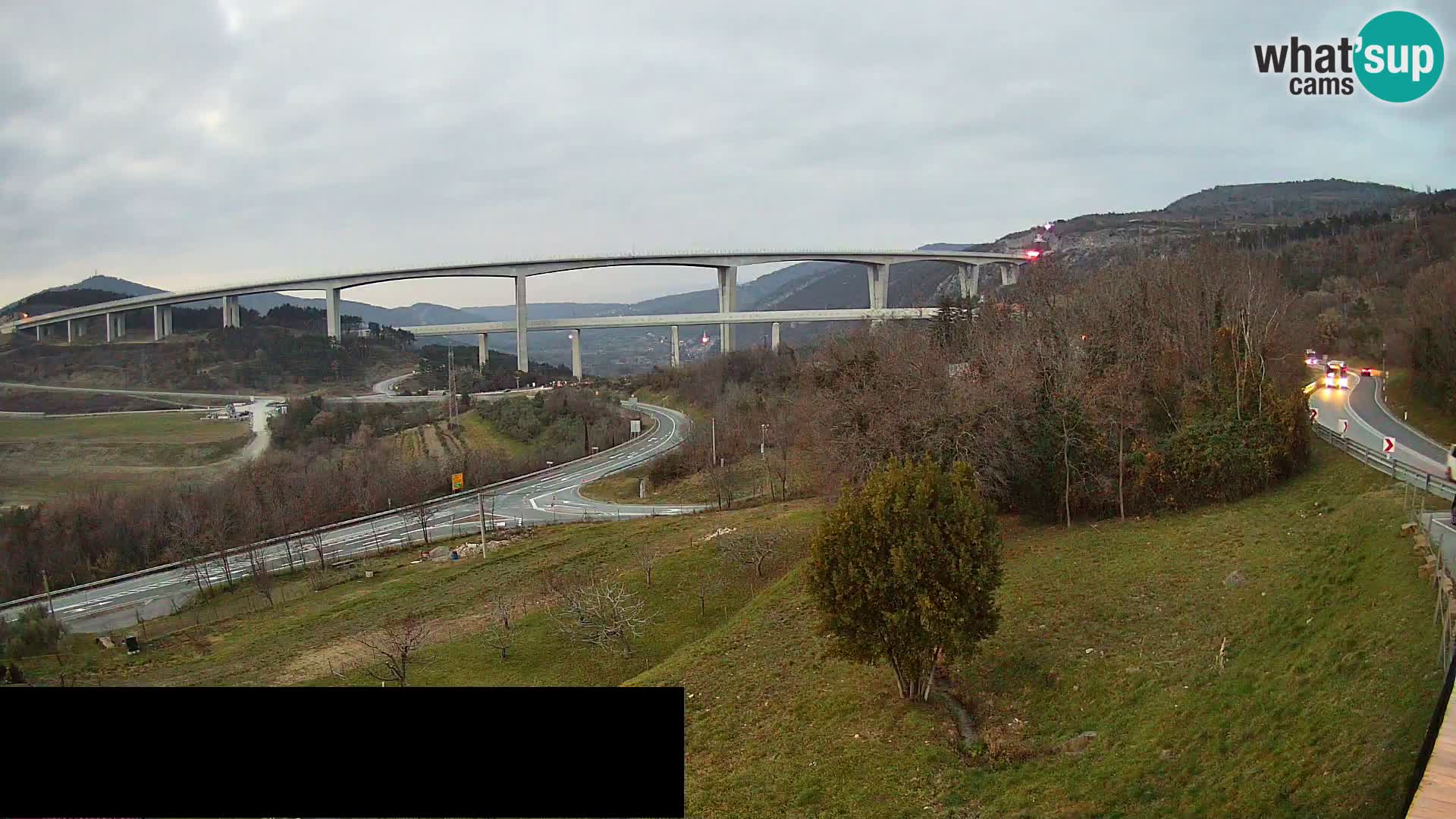 Webcam Črni Kal Viaduct – view from Viki Burger