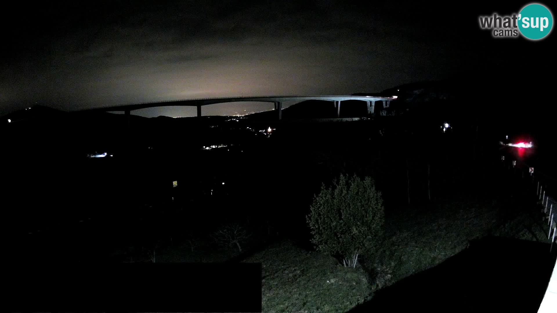 Live cam Črni Kal Viaduc – Viki Burger