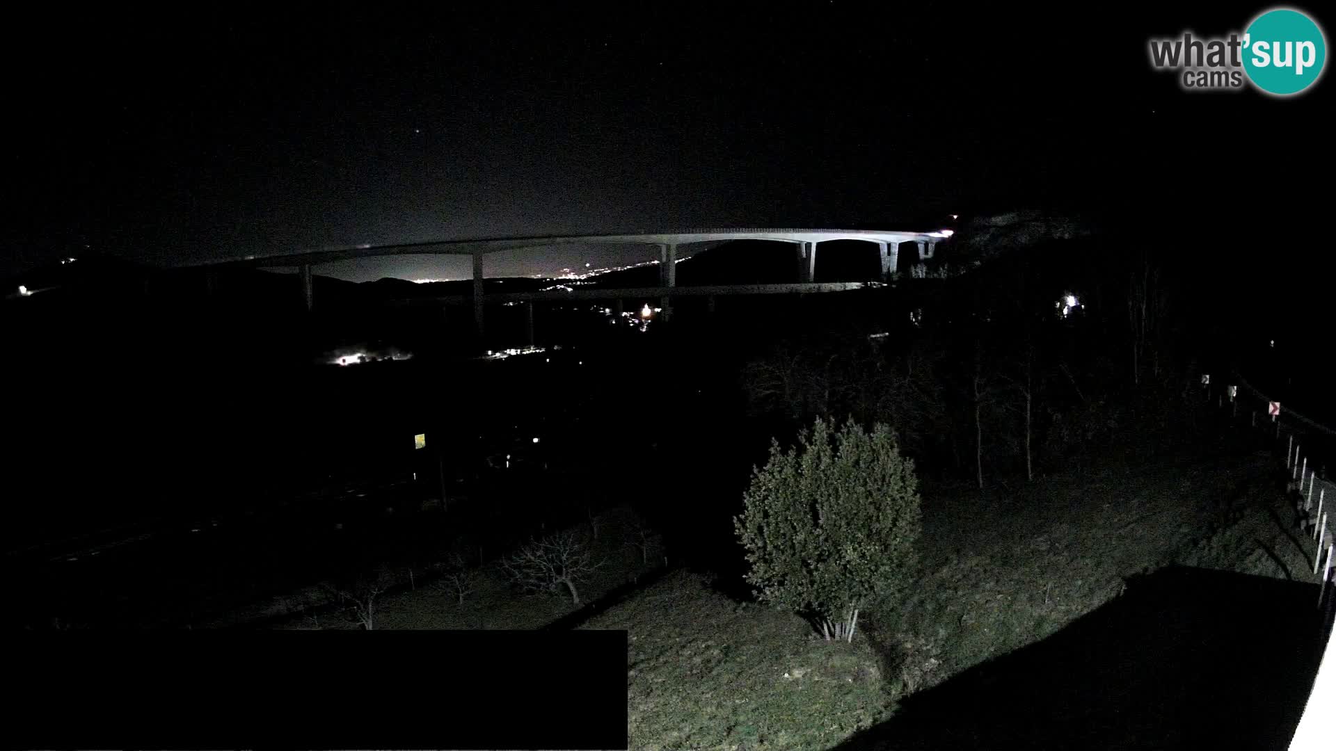 Live cam Črni Kal Viaduc – Viki Burger