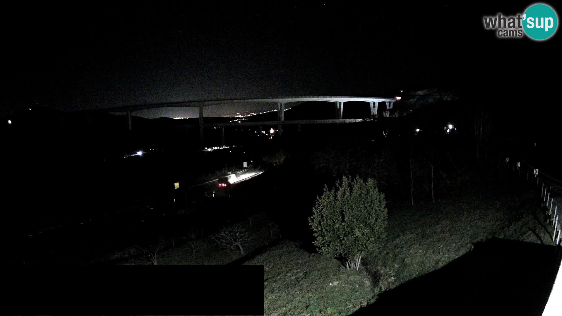 Webcam Črni Kal Viaduct – view from Viki Burger