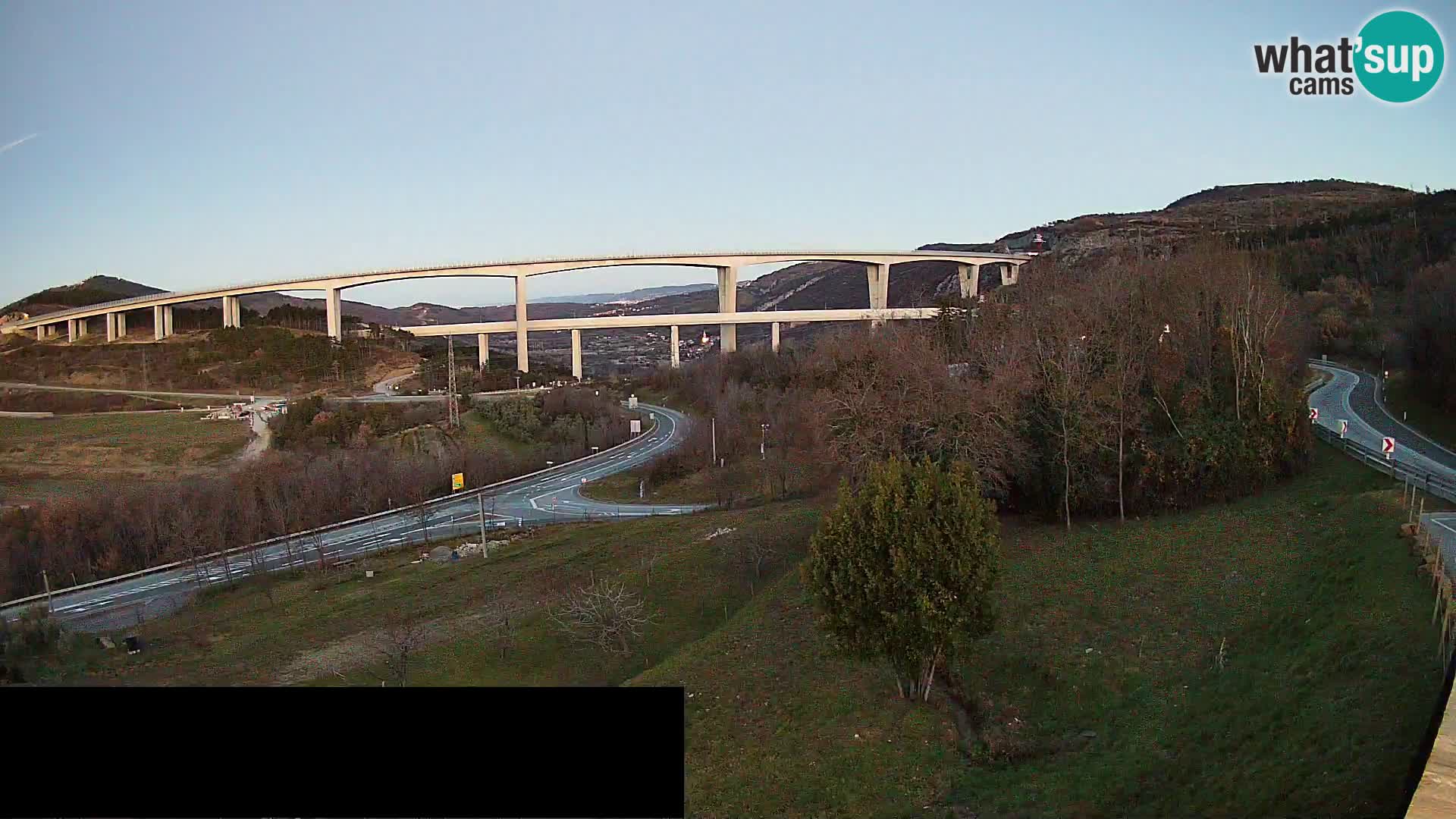 Live cam Črni Kal Viaduc – Viki Burger