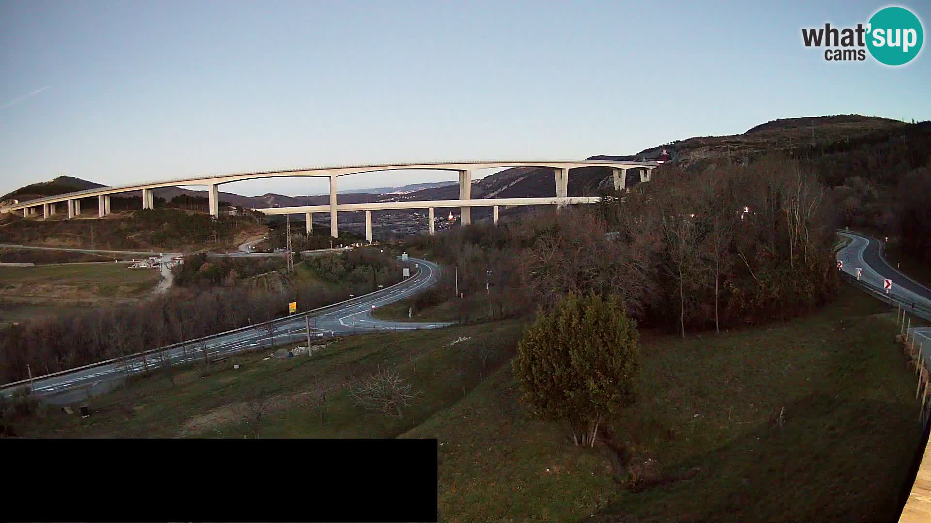 Live cam Črni Kal Viaduc – Viki Burger