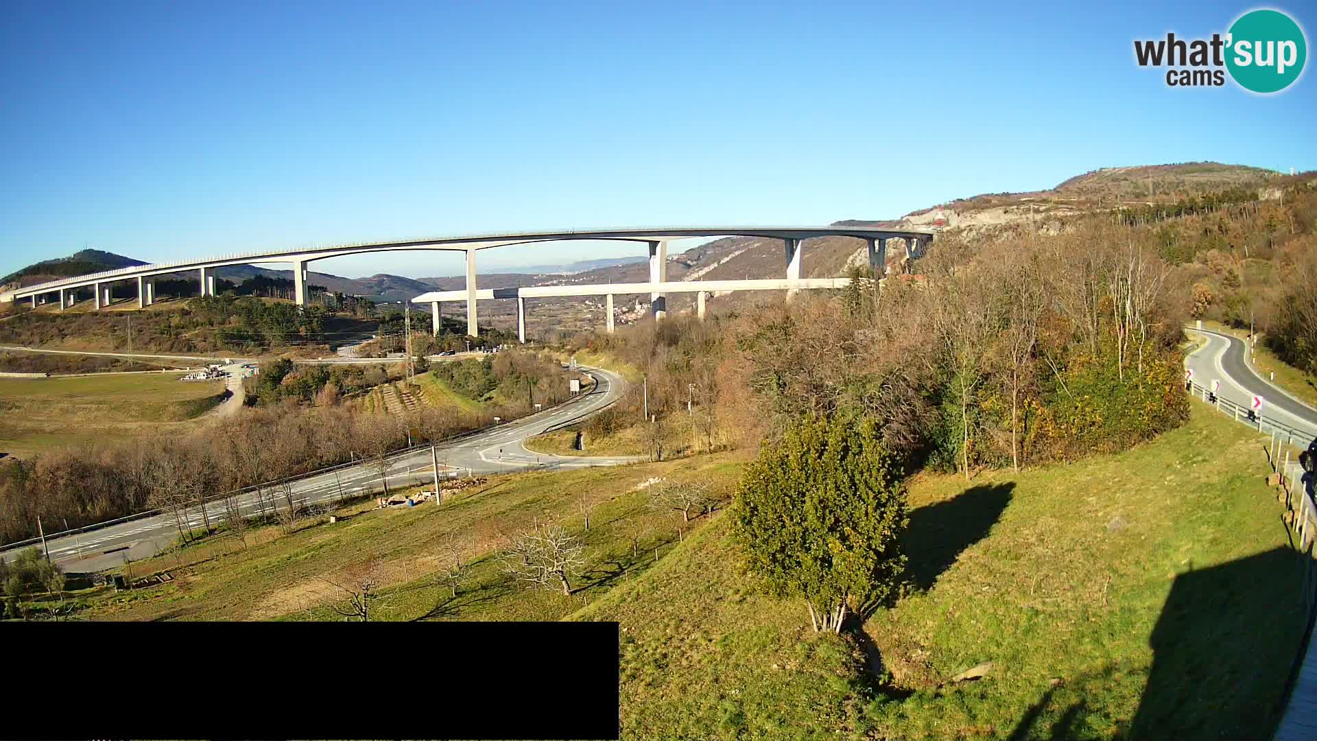 Kamera v živo Črni Kal Viadukt – pogled z Viki Burgerja