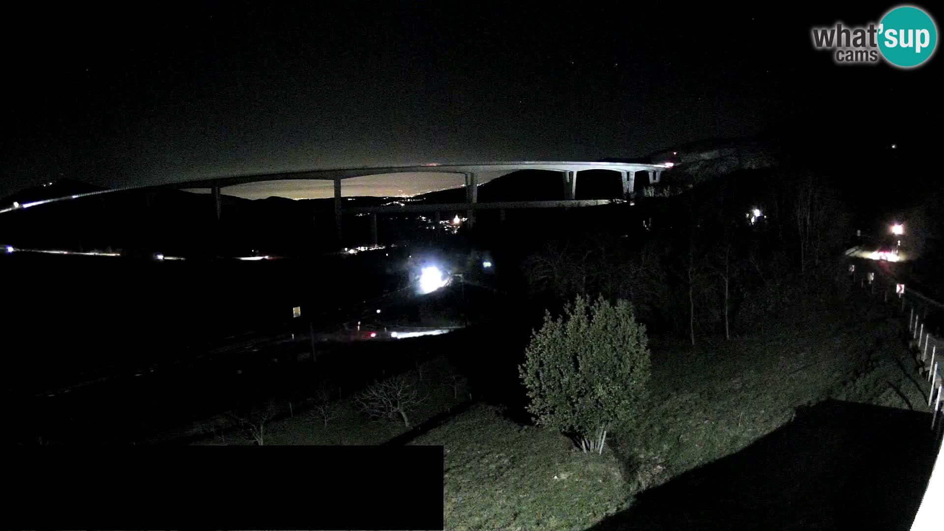 Webcam Črni Kal Viaduct – view from Viki Burger